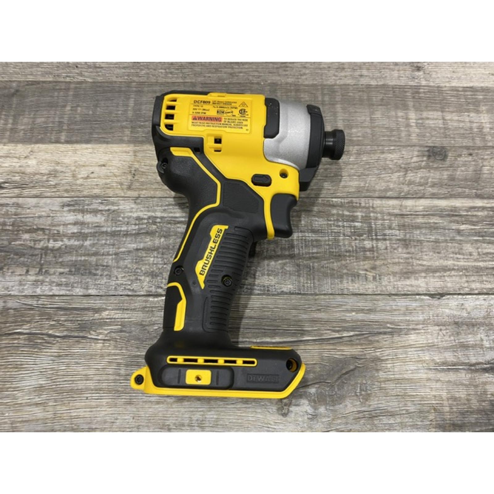 AS-IS DEWALT Atomic 20V Max Lithium-Ion Brushless Cordless Compact 1/4 in. Impact Driver Kit