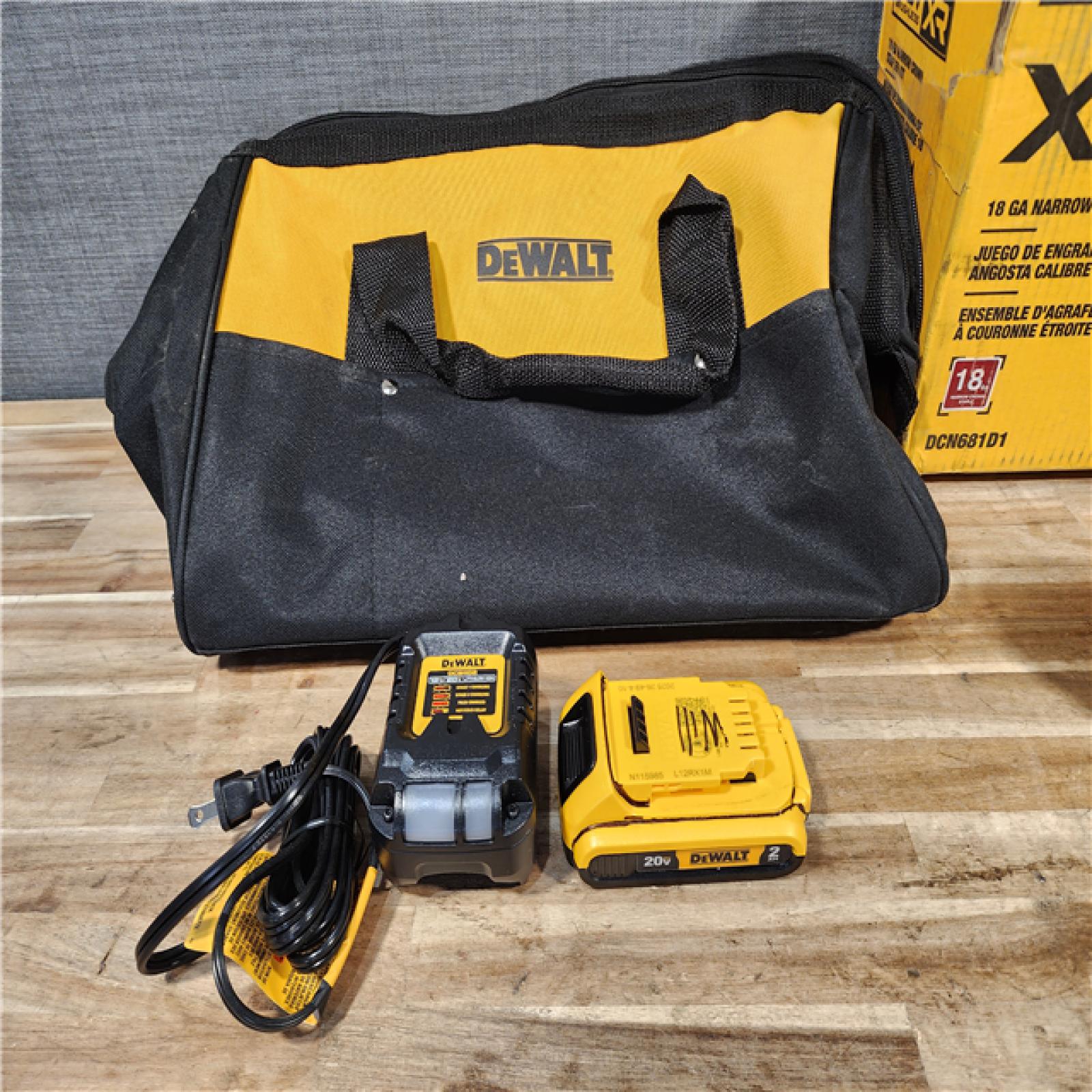 HOUSTON LOCATION - AS-IS DEWALT 20V MAX XR Lithium-Ion Cordless 18-Gauge Narrow Crown Stapler Kit