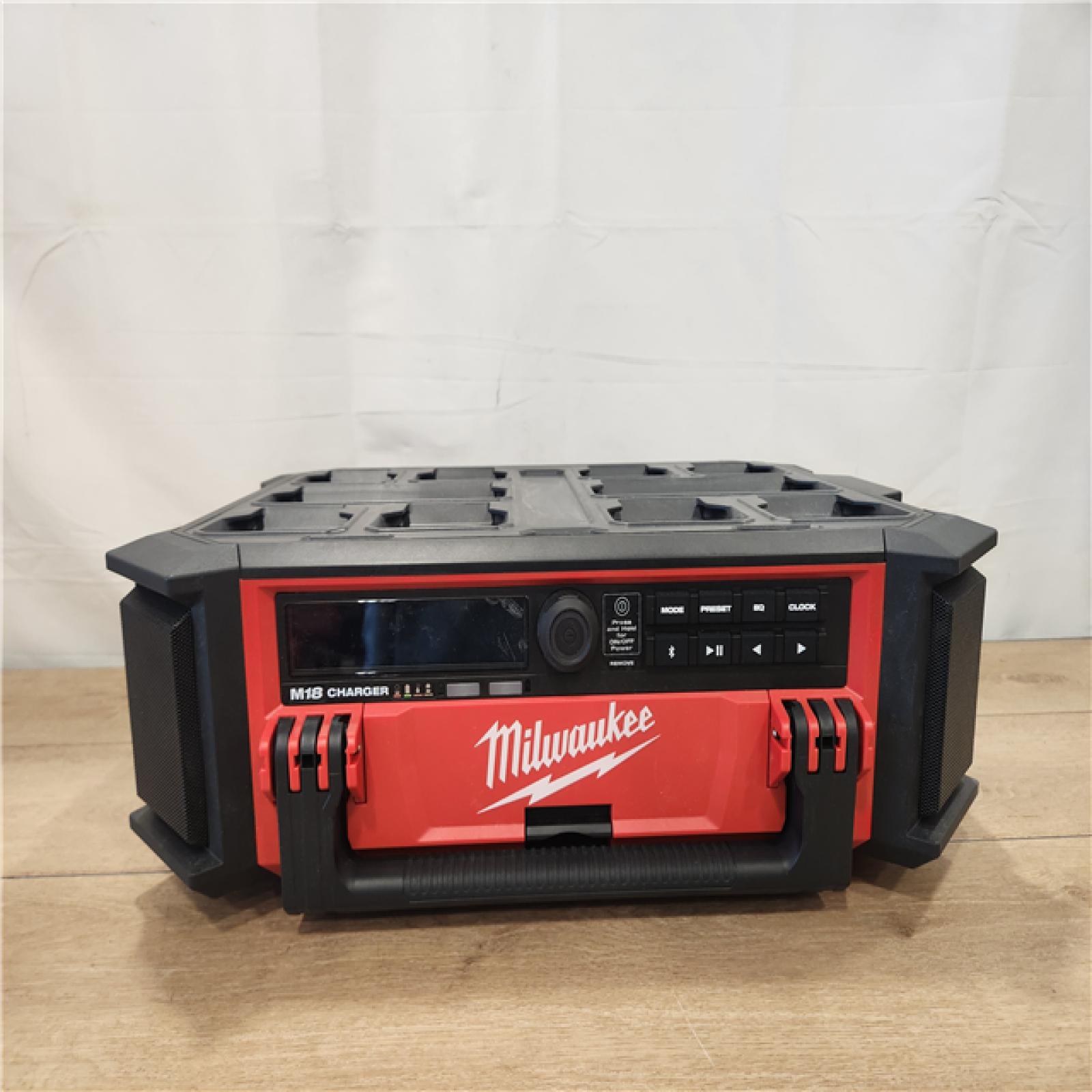 AS-IS- M18 Radio Packout De 18v (sÃ“lo Herramienta)