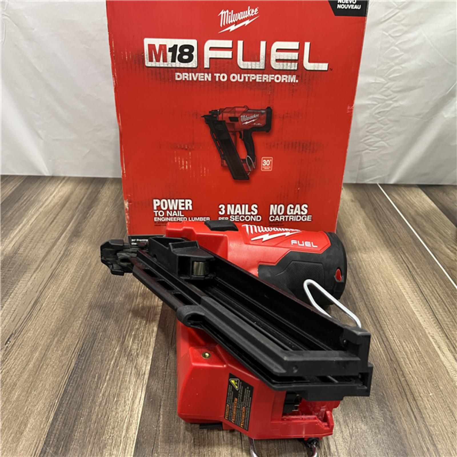 GOOD Milwaukee M18 FUEL 3-1/2 in. 18-Volt 30-Degree Lithium-Ion Brushless Cordless Framing Nailer (Tool-Only)