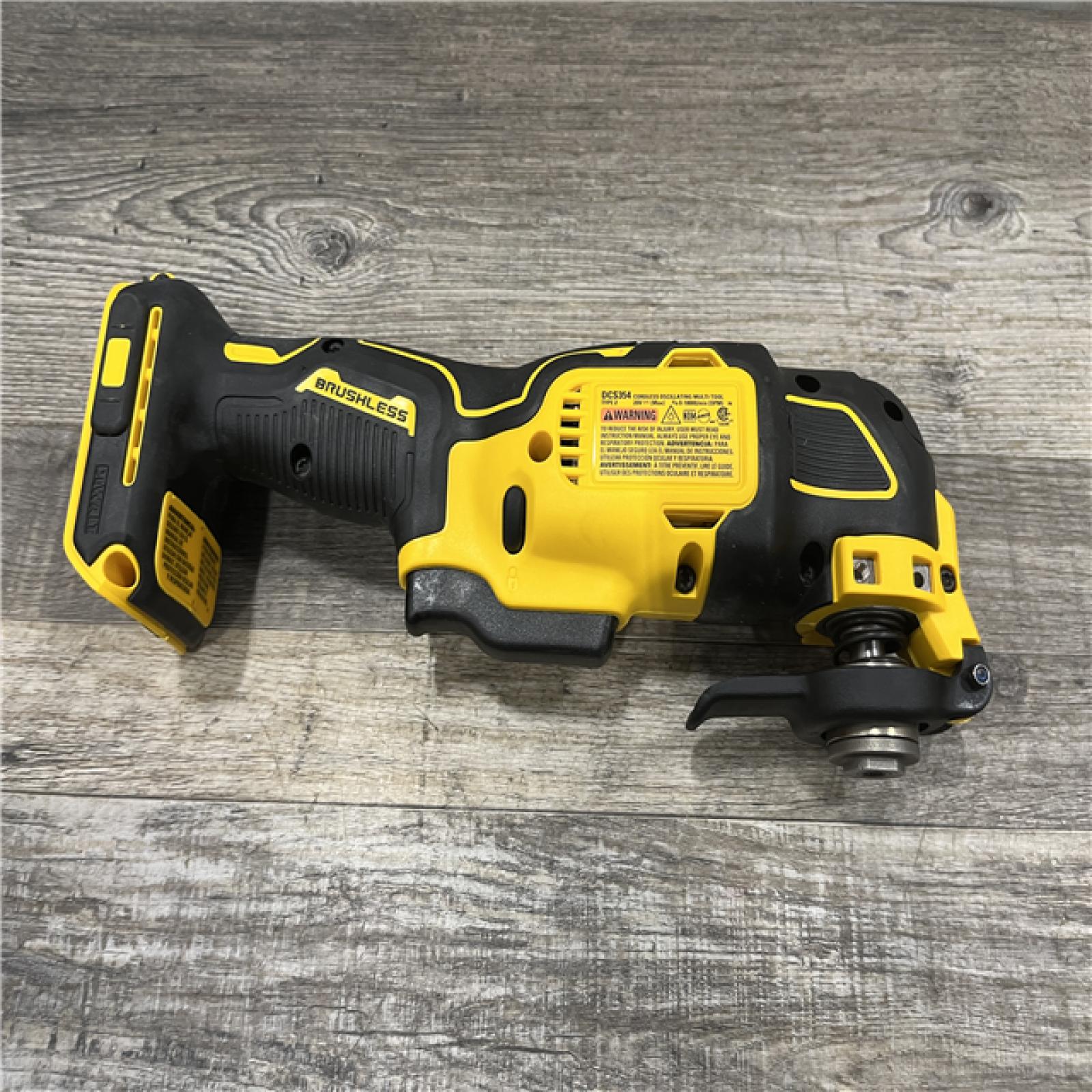 AS-IS DEWALT ATOMIC 20V MAX Cordless Brushless Oscillating Multi Tool Kit