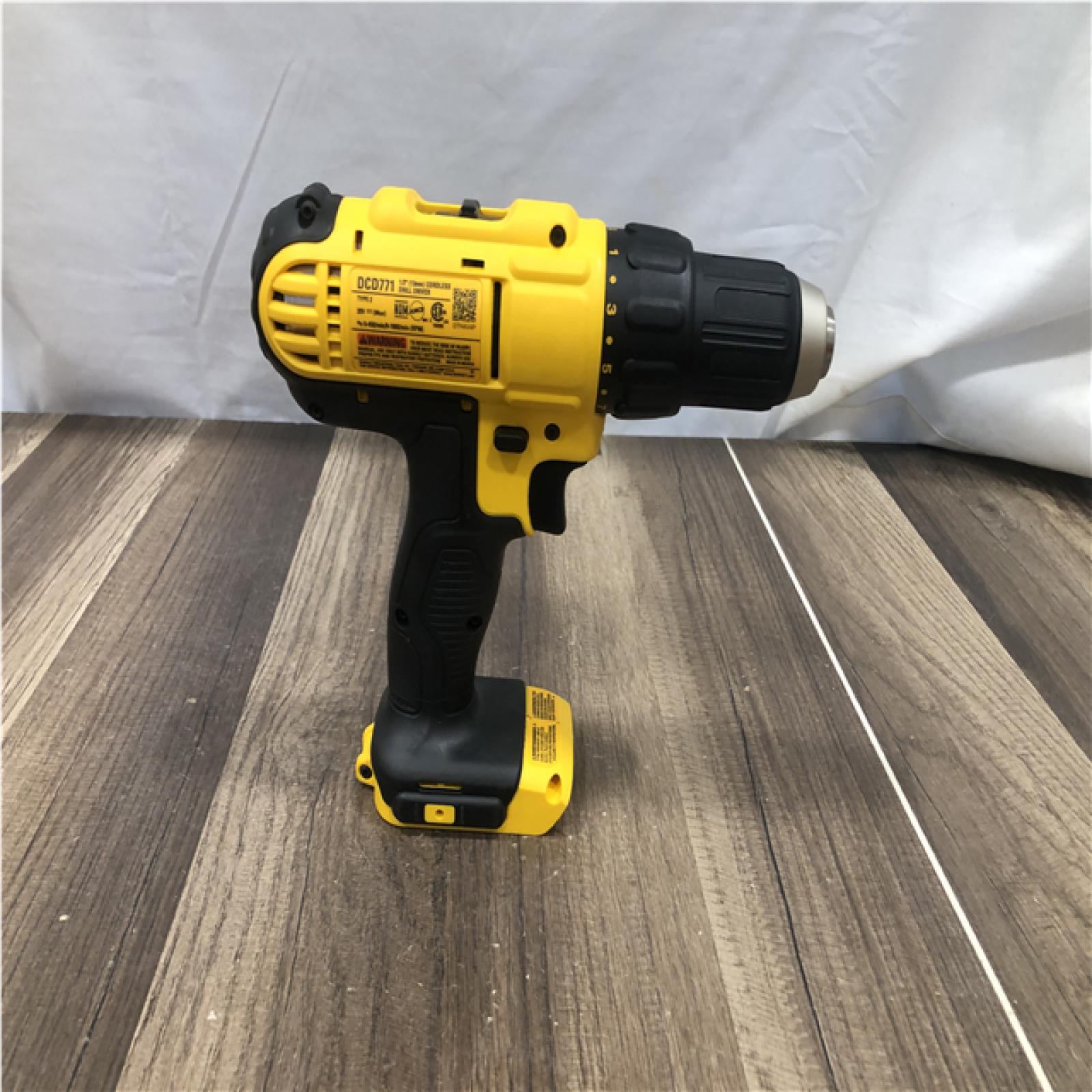 AS-IS DEWALT 20V MAX Cordless 1/2 in. Drill/Driver Kit