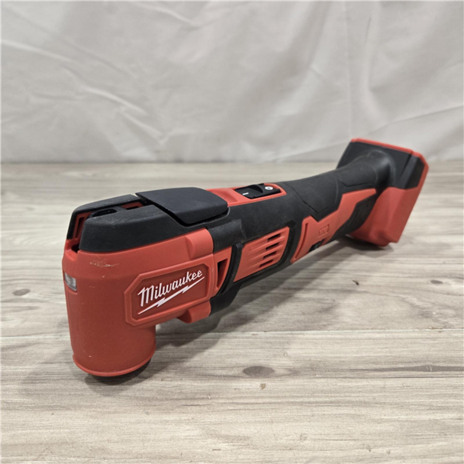 AS-IS Milwaukee 2626-20 M18 Lithium-Ion Cordless Multi-Tool (Tool Only)