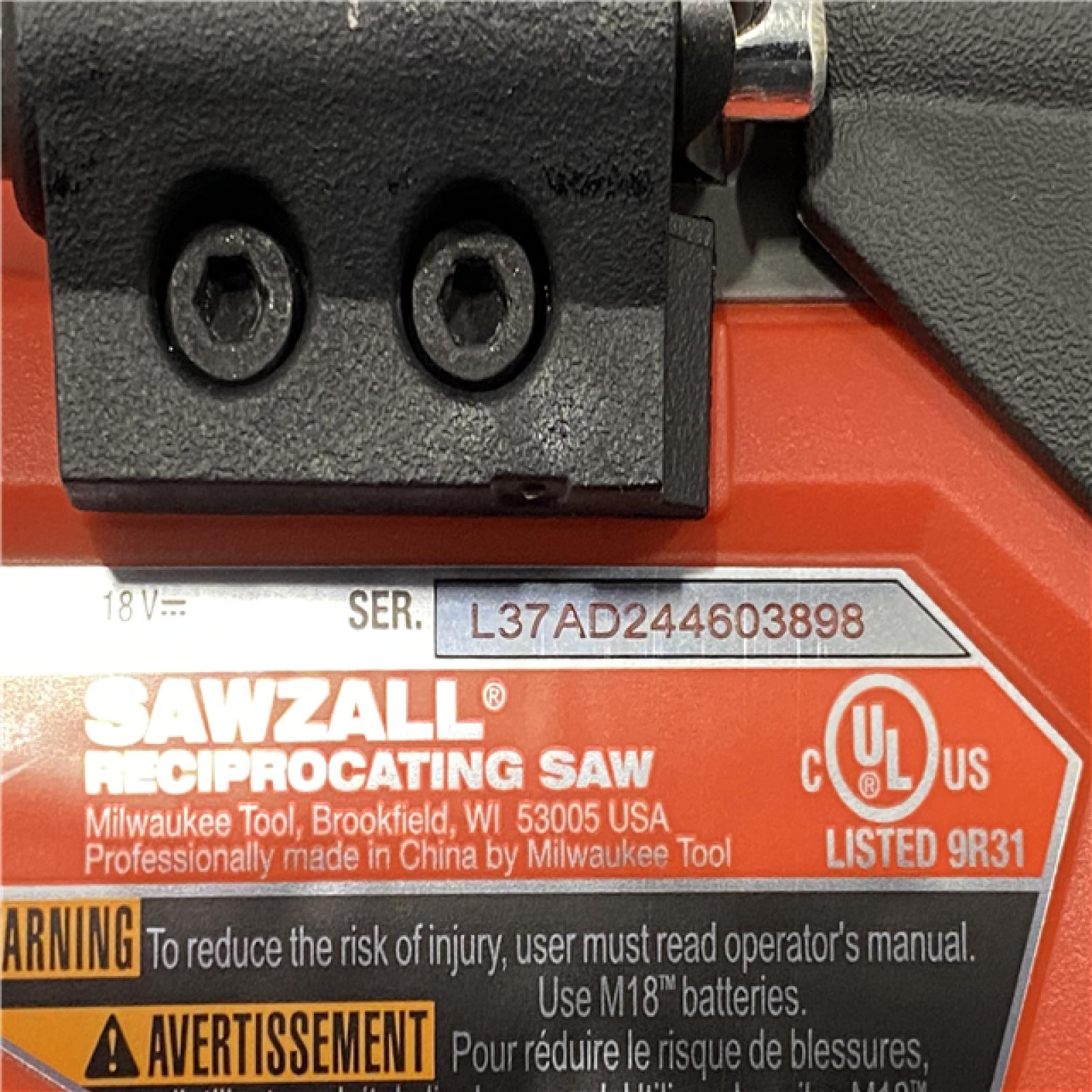 AS-IS Milwaukee FUEL 18V Lithium-Ion Brushless Cordless SAWZALL Reciprocating Saw Kit