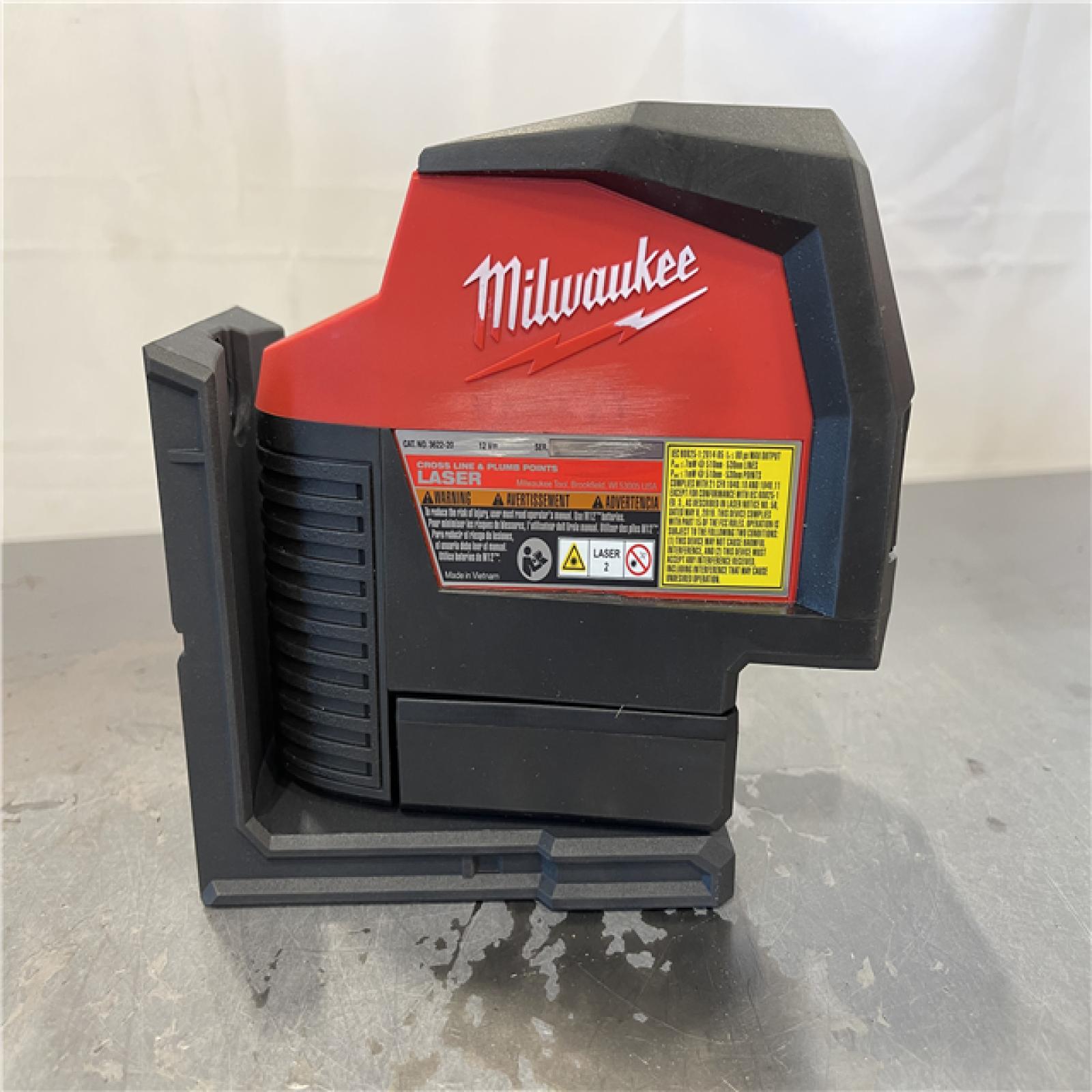 AS-IS- Milwaukee M12 12-Volt Lithium-Ion Cordless Green 125 Ft. Cross Line and Plumb Points Laser Level