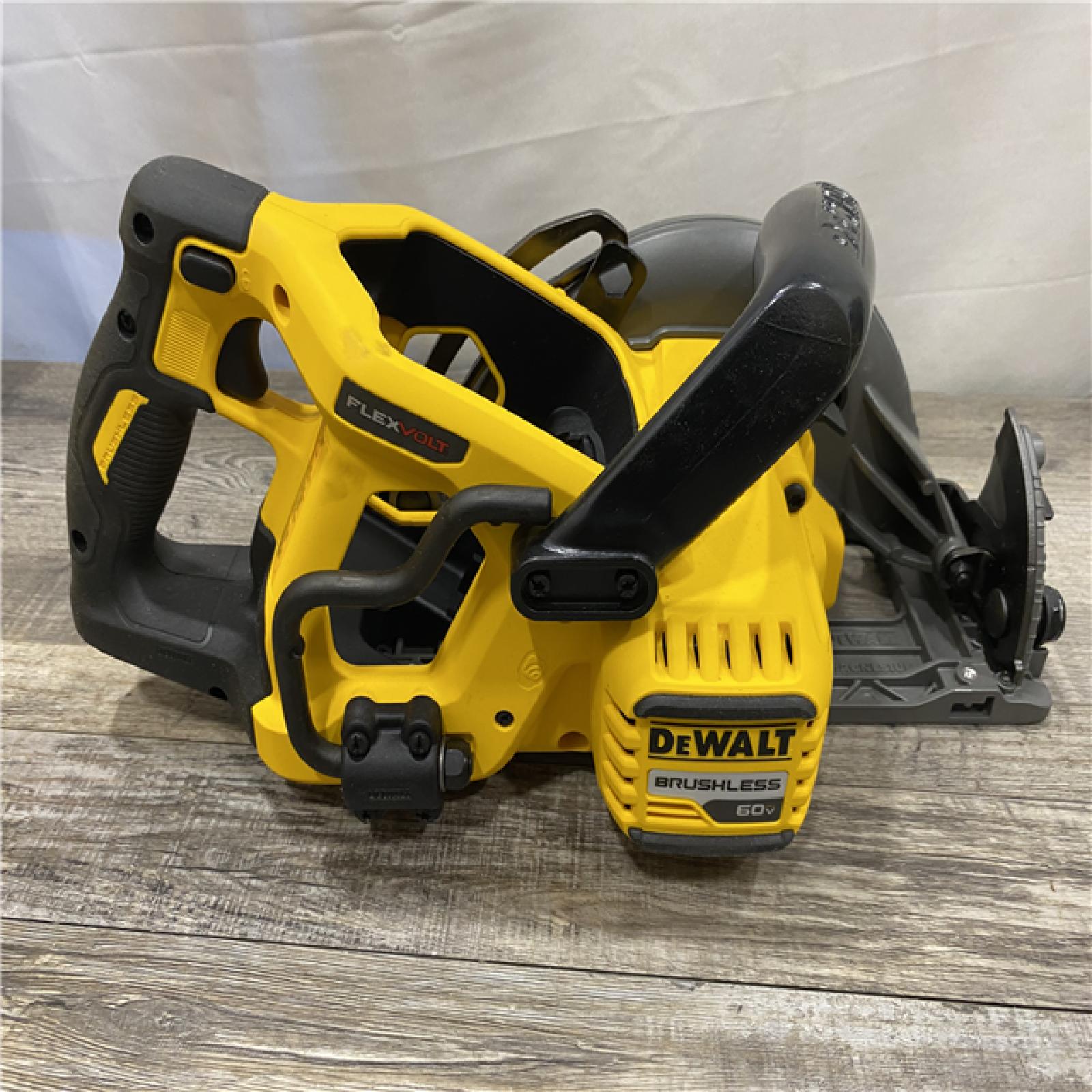 AS-IS DEWALT FLEXVOLT 60V MAX Cordless Brushless 7-1/4 in. Wormdrive Style Circular Saw (Tool Only)