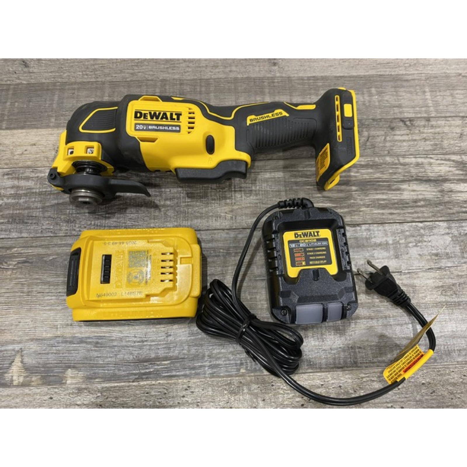 AS-IS DEWALT ATOMIC 20V MAX Cordless Brushless Oscillating Multi Tool Kit