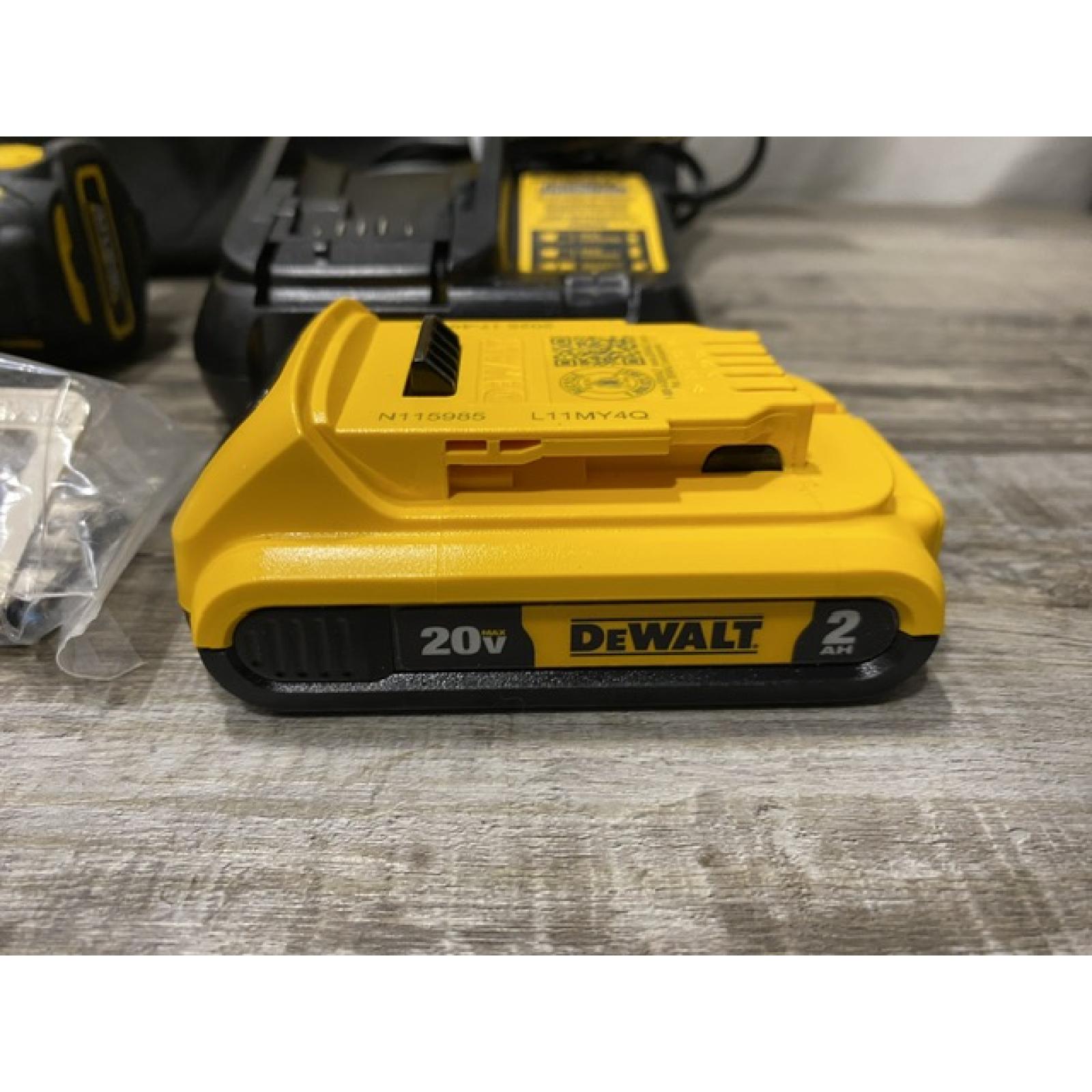 AS-IS DEWALT Atomic 20V Max Lithium-Ion Brushless Cordless Compact 1/4 in. Impact Driver Kit