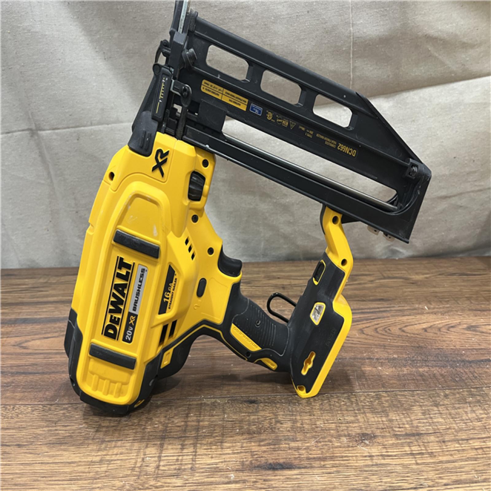 AS-IS DEWALT 20V MAX XR 16-Gauge Lithium-Ion Cordless Finish Nailer (Tool Only)