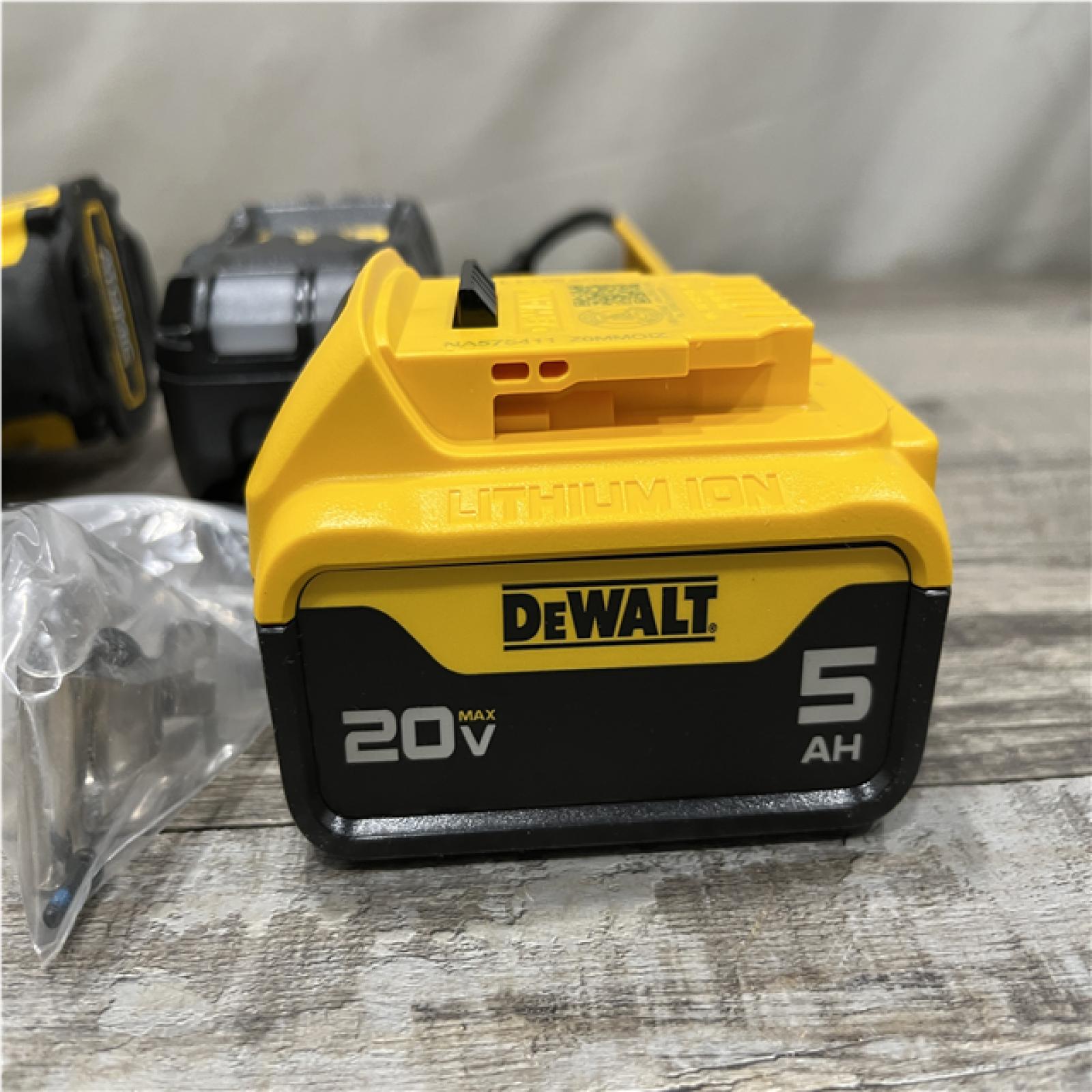 AS-IS DEWALT ATOMIC 20V Lithium-Ion Cordless 1/2 in. Hammer Drill Kit