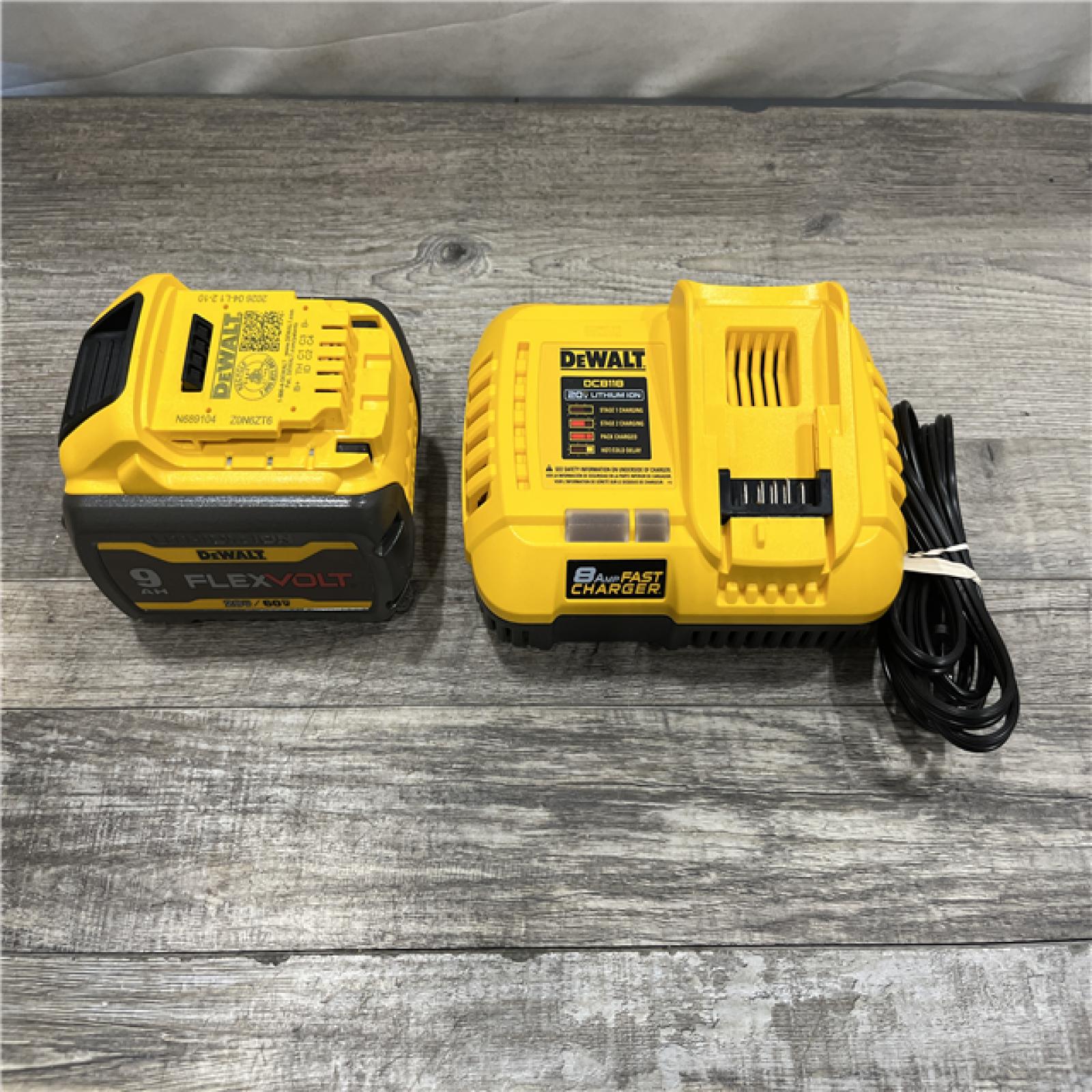 AS-IS DEWALT 20V/60V MAX FLEXVOLT Lithium-Ion 9.0Ah Battery and Charger Starter Kit