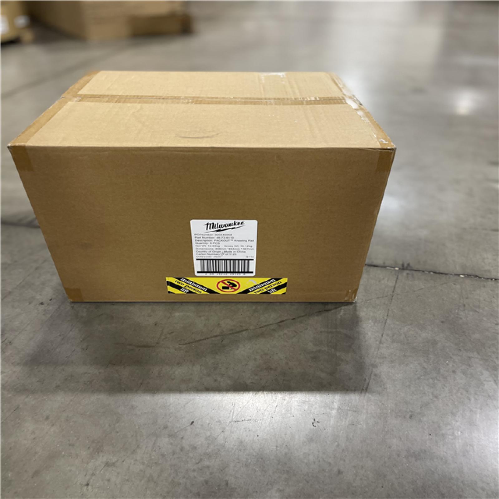 NEW! - Milwaukee PACKOUT Kneeling Pad (8 UNITS)