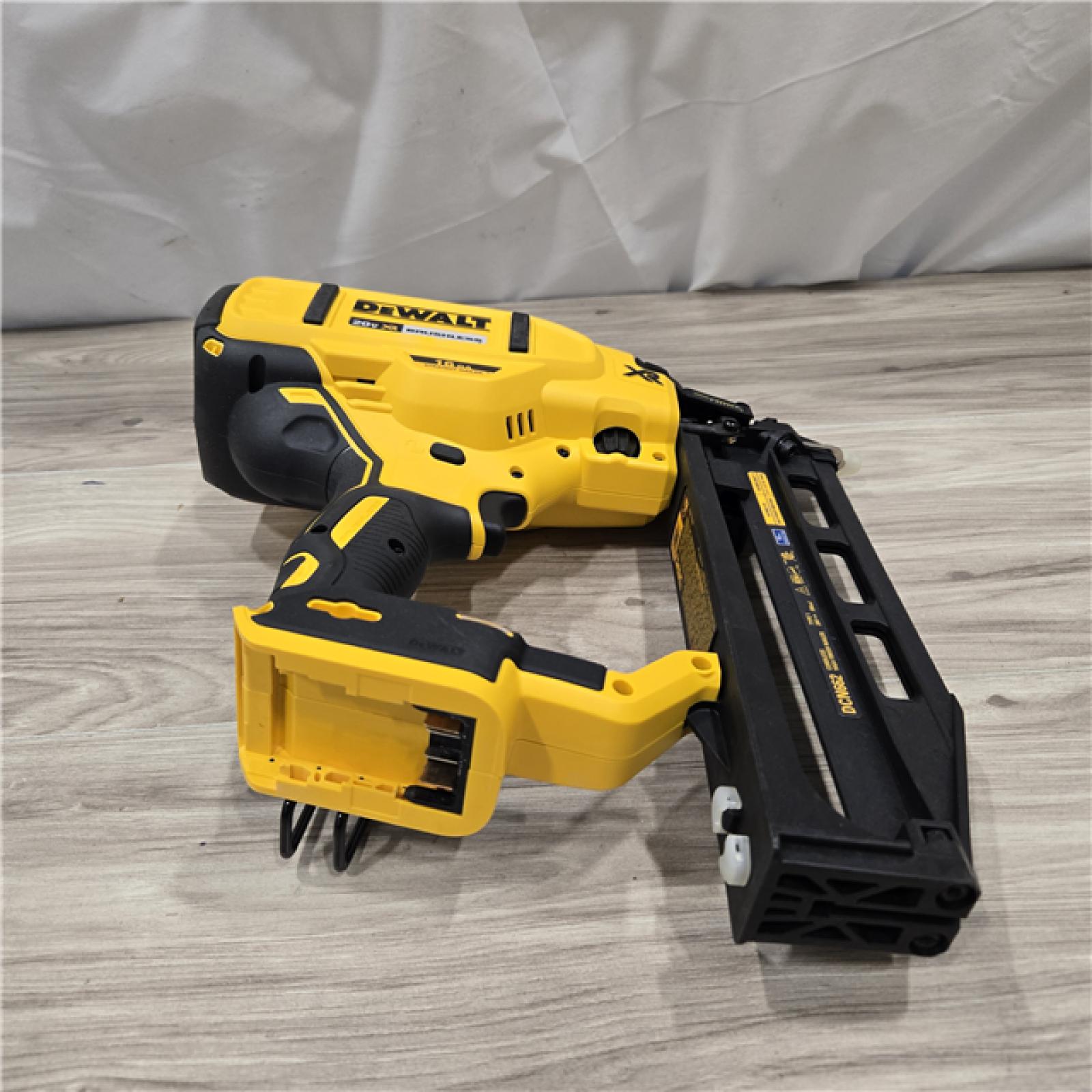 AS-IS DEWALT 20V MAX XR 16-Gauge Cordless Finish Nailer (Tool Only)