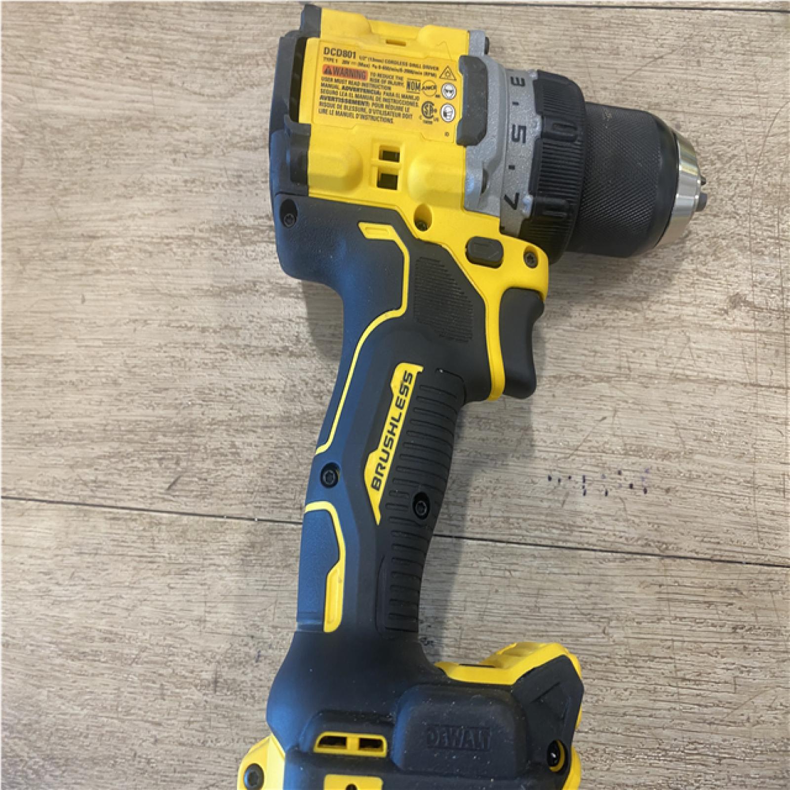 AS-IS DEWALT 20V MAX XR Lithium-Ion Brushless Cordless 1/2 in. Drill/Driver Kit