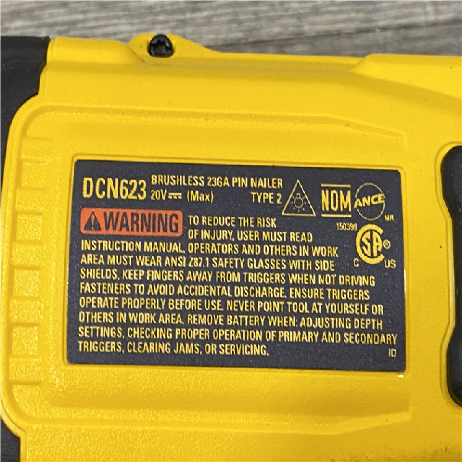 AS-IS DEWALT ATOMIC 20V MAX Lithium Ion Cordless 23 Gauge Pin Nailer Kit