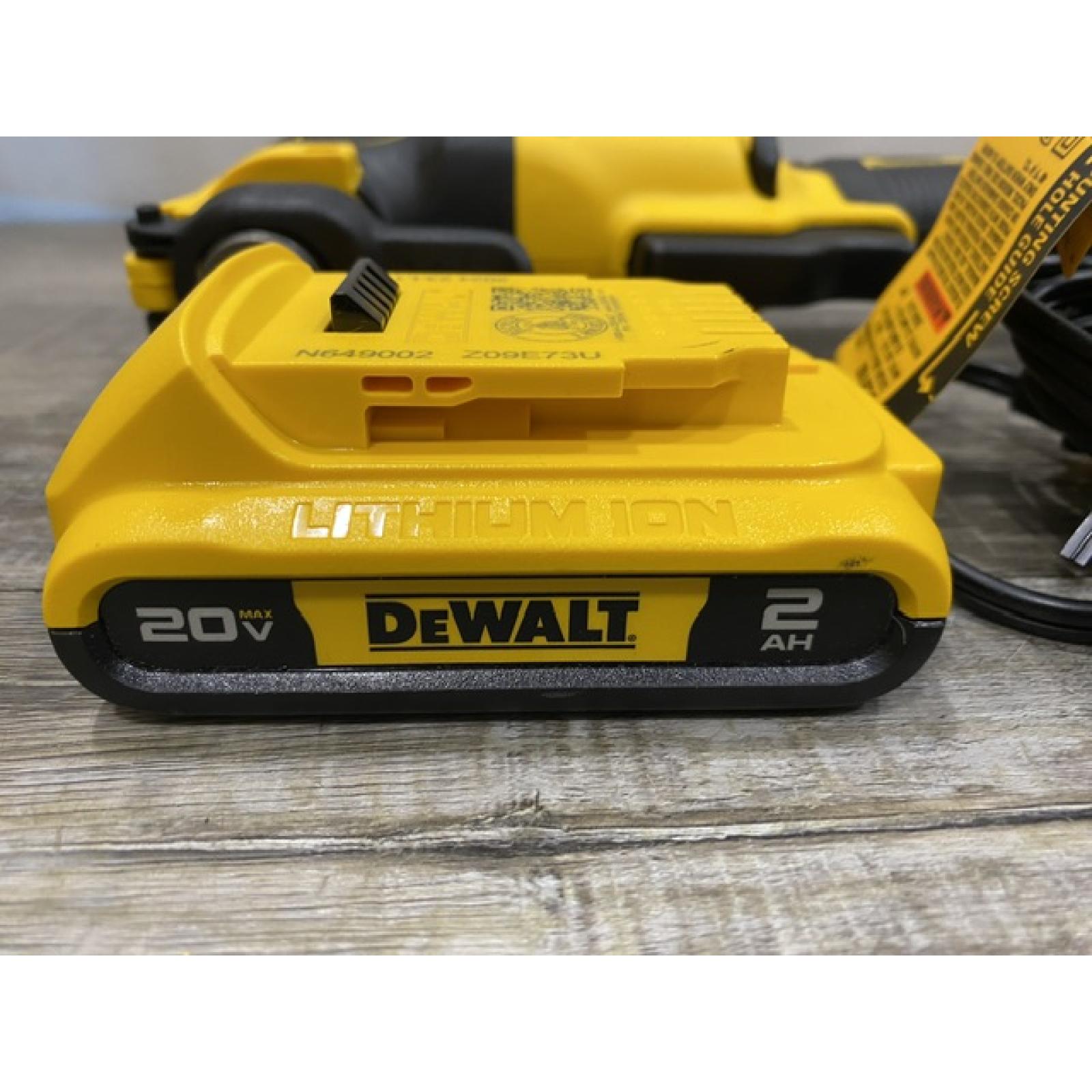 AS-IS DEWALT ATOMIC 20V MAX Cordless Brushless Oscillating Multi Tool Kit