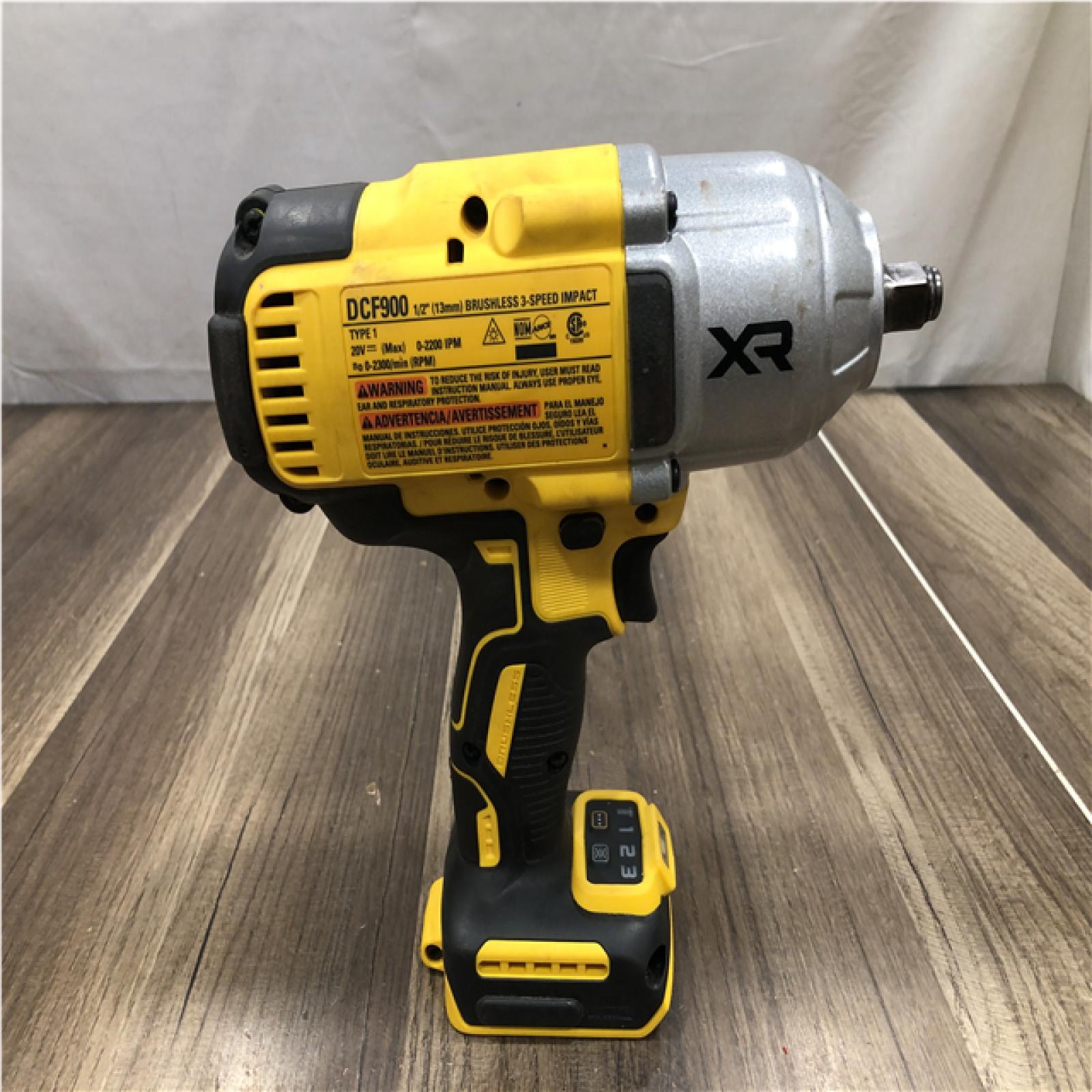 AS-IS DEWALT 20V MAX Lithium-Ion Cordless 1/2 in. Impact Wrench Kit