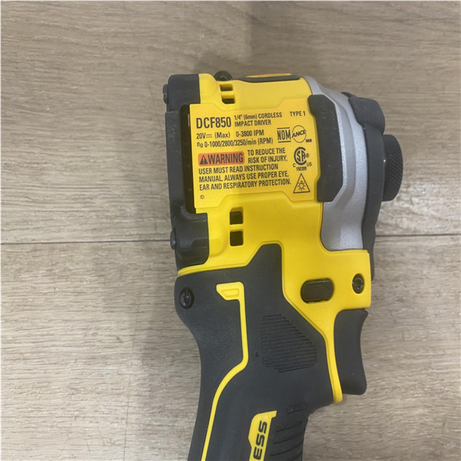 AS-IS DEWALT ATOMIC 20V MAX Lithium-Ion Cordless 1/4 in. Brushless Impact Driver Kit