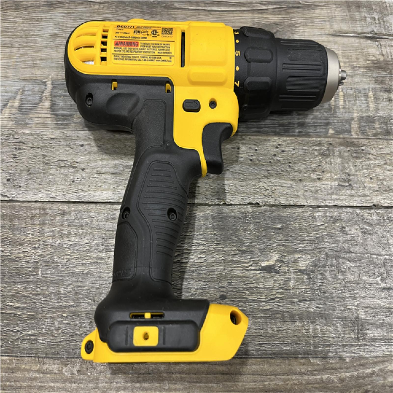 AS-IS DEWALT 20V MAX Cordless 1/2 in. Drill/Driver Kit