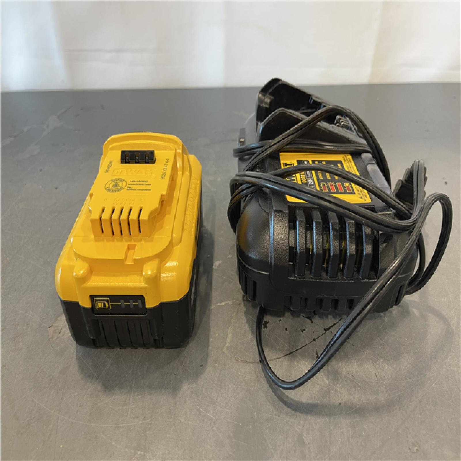 AS-IS - DEWALT 20V MAX Lithium-Ion 6.0Ah Battery w/ 6 Amp Output Charger