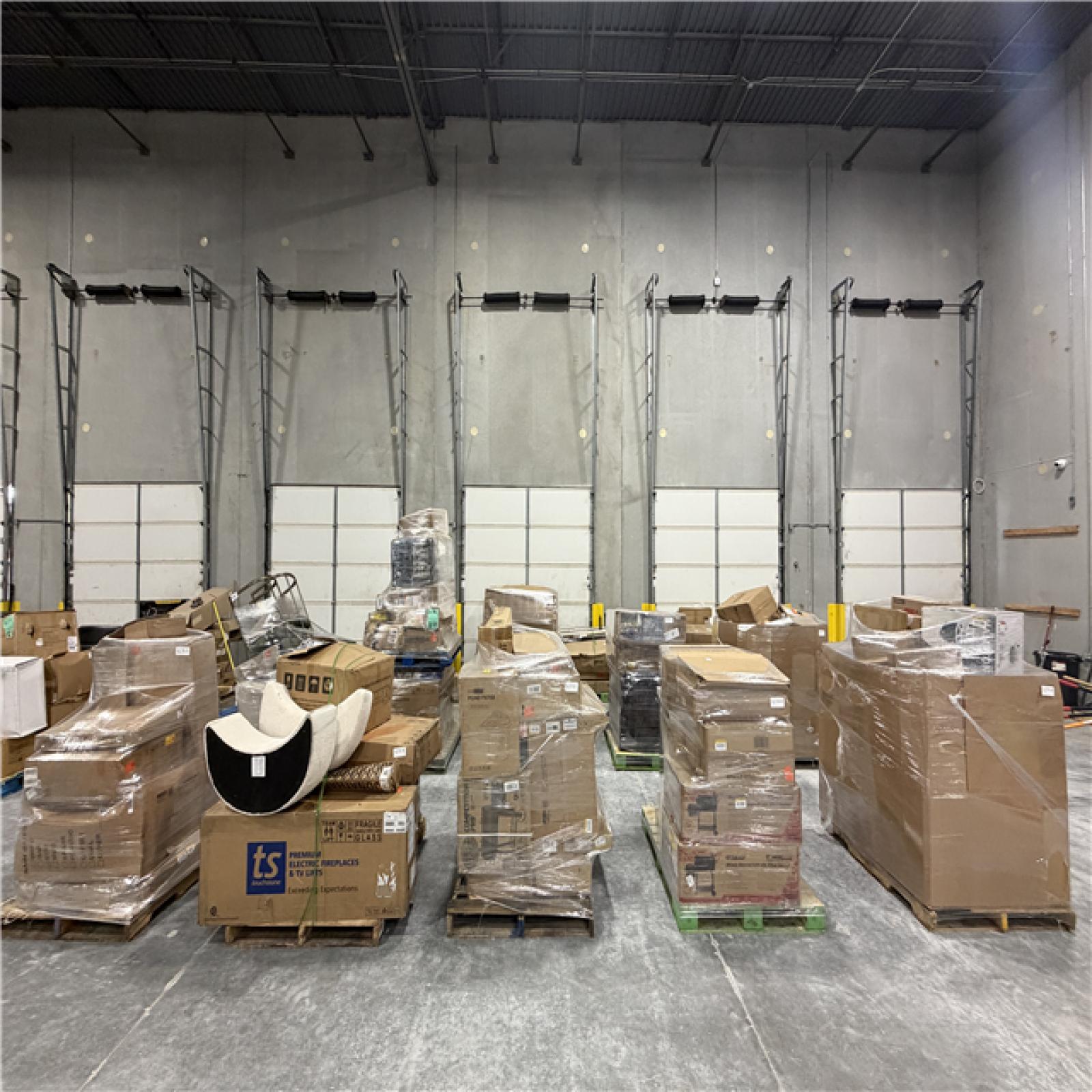 Atlanta Location AS-IS Outdoor Furniture and More (14 Pallets) 4278-B