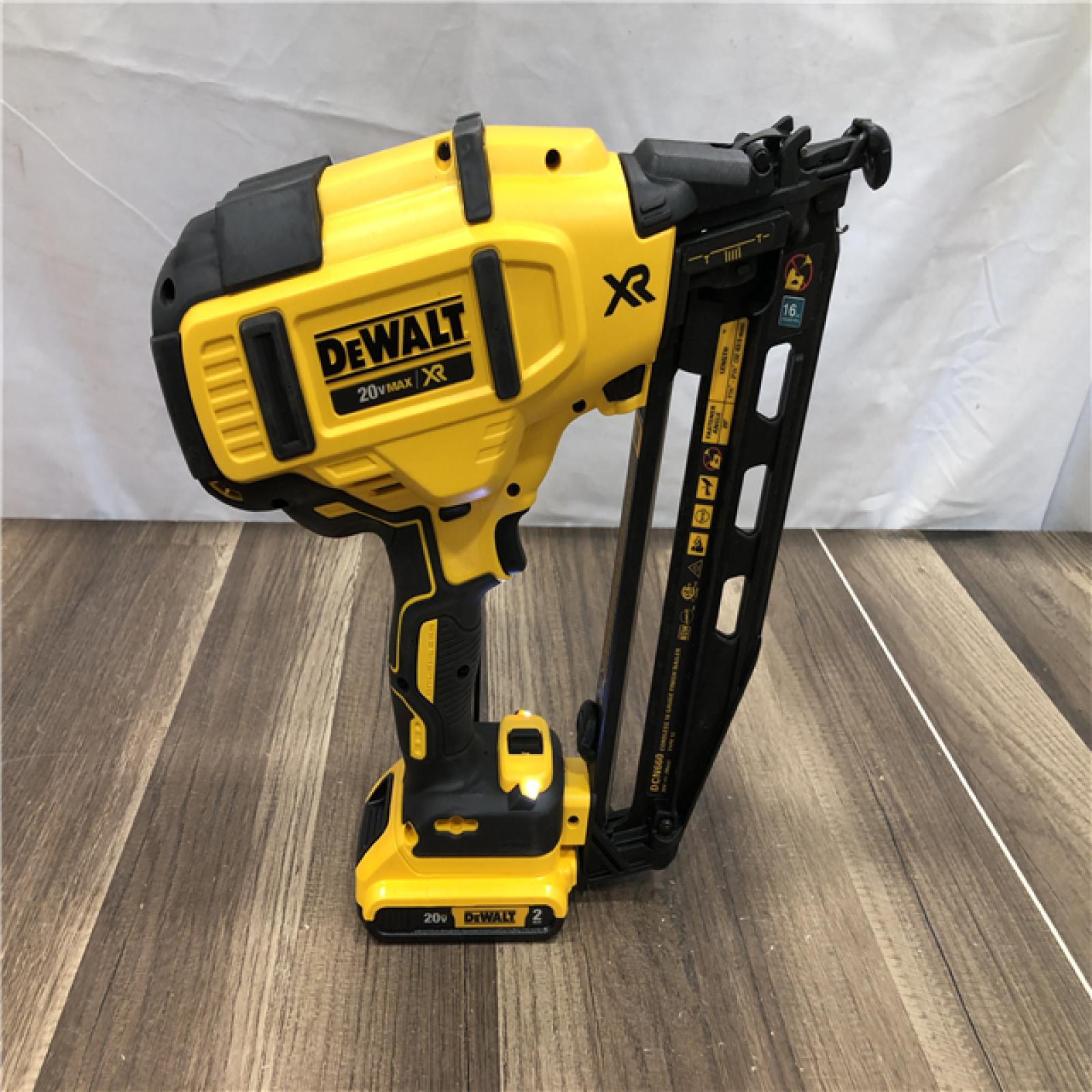 AS-IS DEWALT 20V MAX XR 16-Gauge Electric Cordless Angled Finishing Nailer Kit