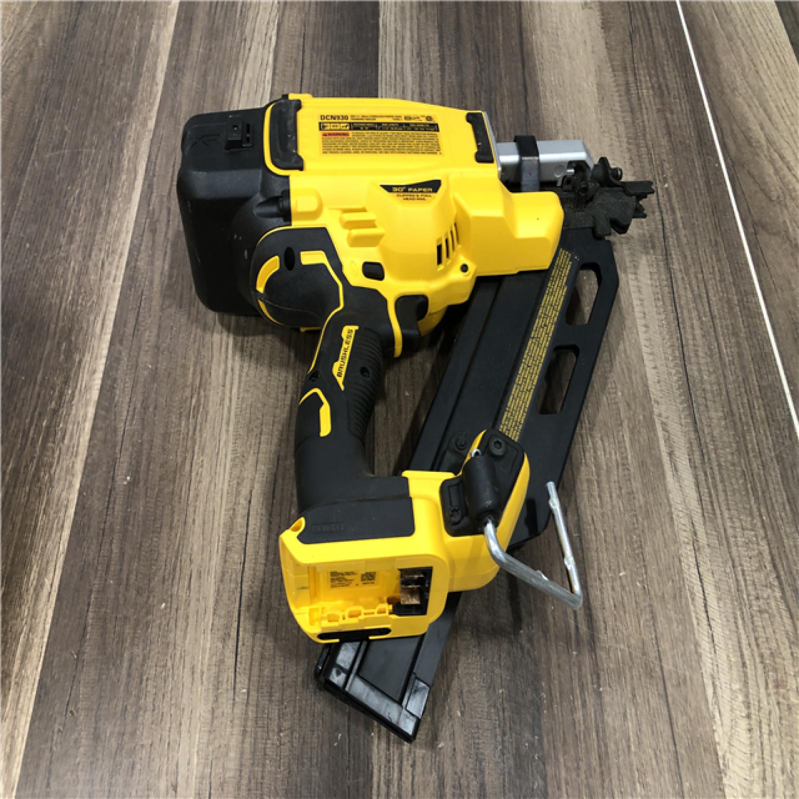 AS-IS DEWALT 20-Volt 30° Cordless Framing Nailer (Tool-Only)