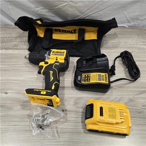 LIKE NEW! - DEWALT ATOMIC COMPACT SERIES 20V MAX* Cordless Drill/Driver Kit