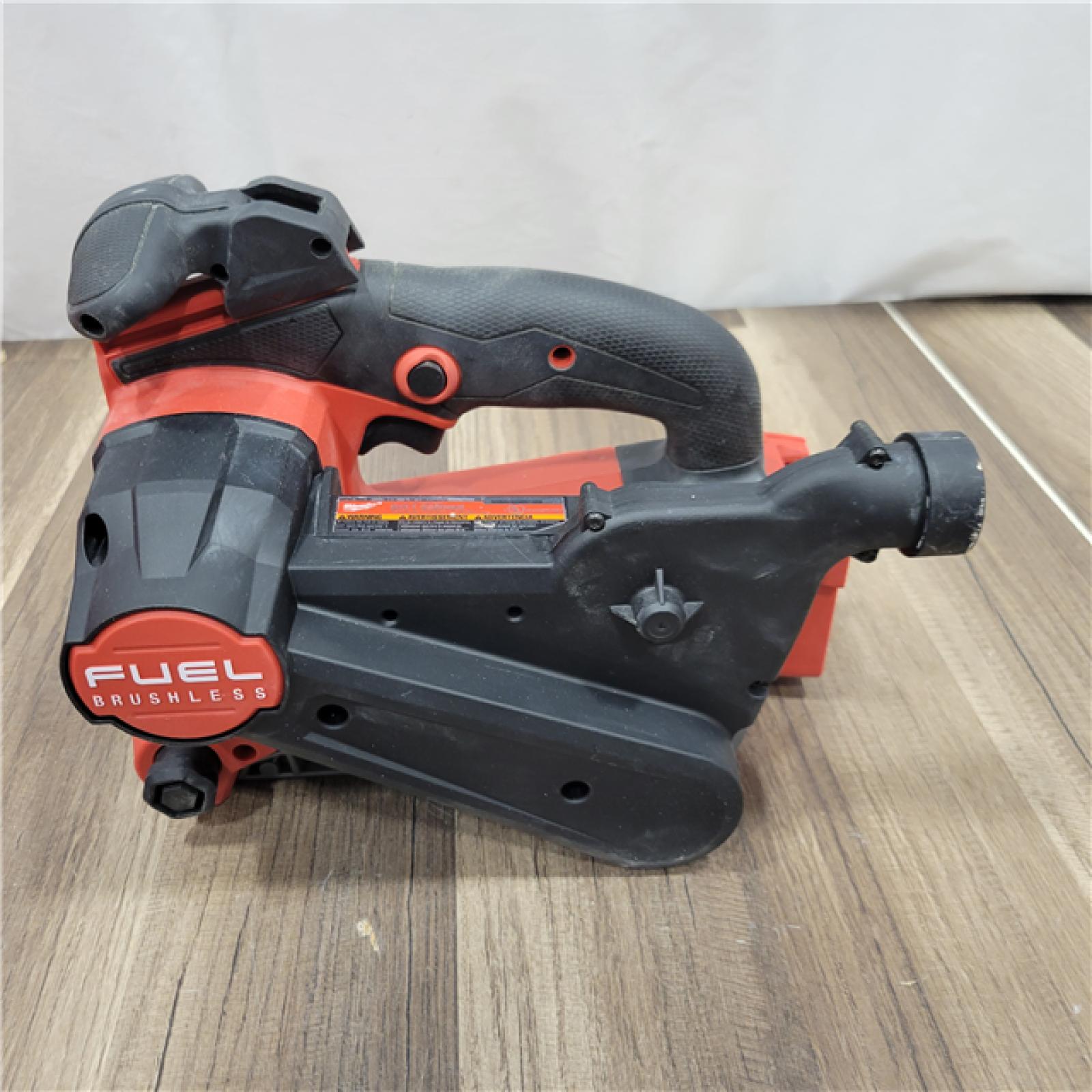 AS-IS Milwaukee M18 Fuel 8 Amps 18 V 3 in. W X 18 in. L Cordless Belt Sander Tool Only