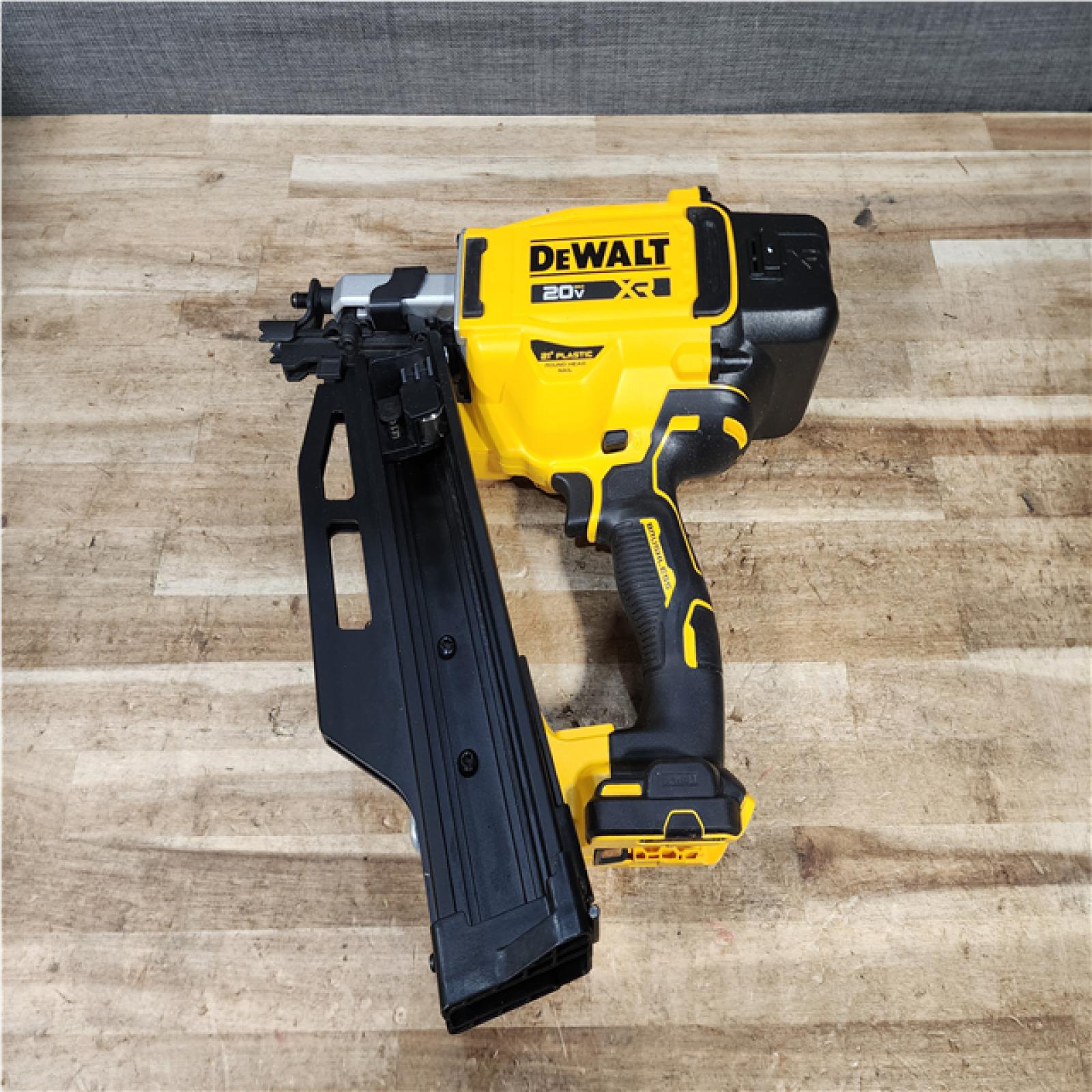 HOUSTON LOCATION - AS - IS DEWALT 20-Volt 21° Cordless Framing Nailer (Tool-Only)