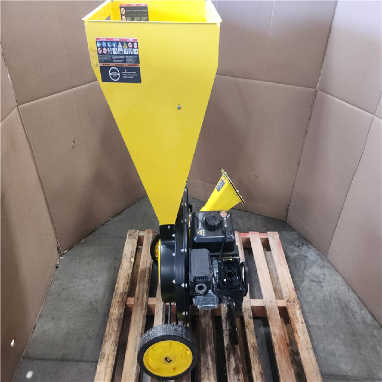 Phoenix Champion Power Equipment 3 in. Dia 224 cc 2-in-1 Upright Gas Powered Wood Chipper Shredder