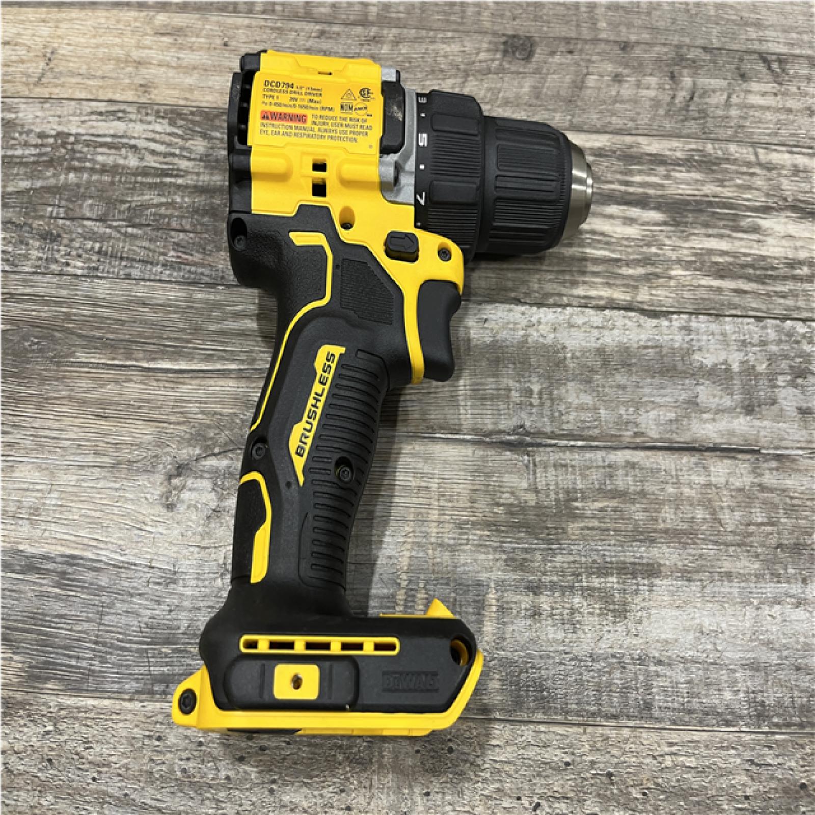 AS-IS DEWALT Atomic 20V Lithium-Ion Cordless Compact 1/2 in. Drill/Driver Kit