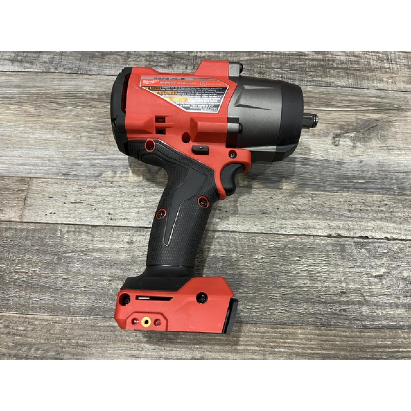 AS-IS Milwaukee FUEL 18V Lithium-Ion Brushless Cordless 1/2 in. Impact Wrench w/Friction Ring Kit