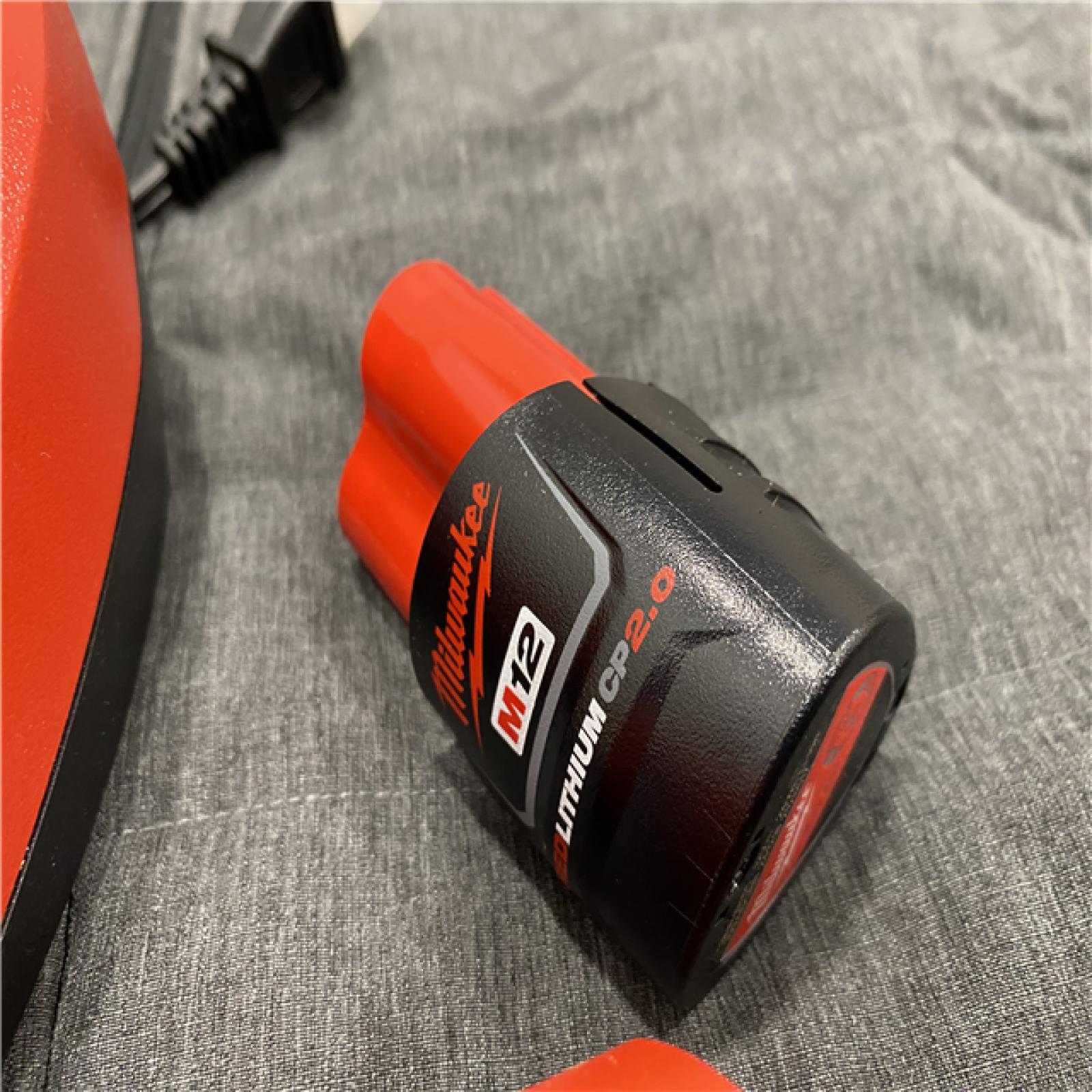 AS-IS Milwaukee Men's Large 12-Volt Lithium-Ion Cordless Axis Gray Heated Quilted Vest Kit