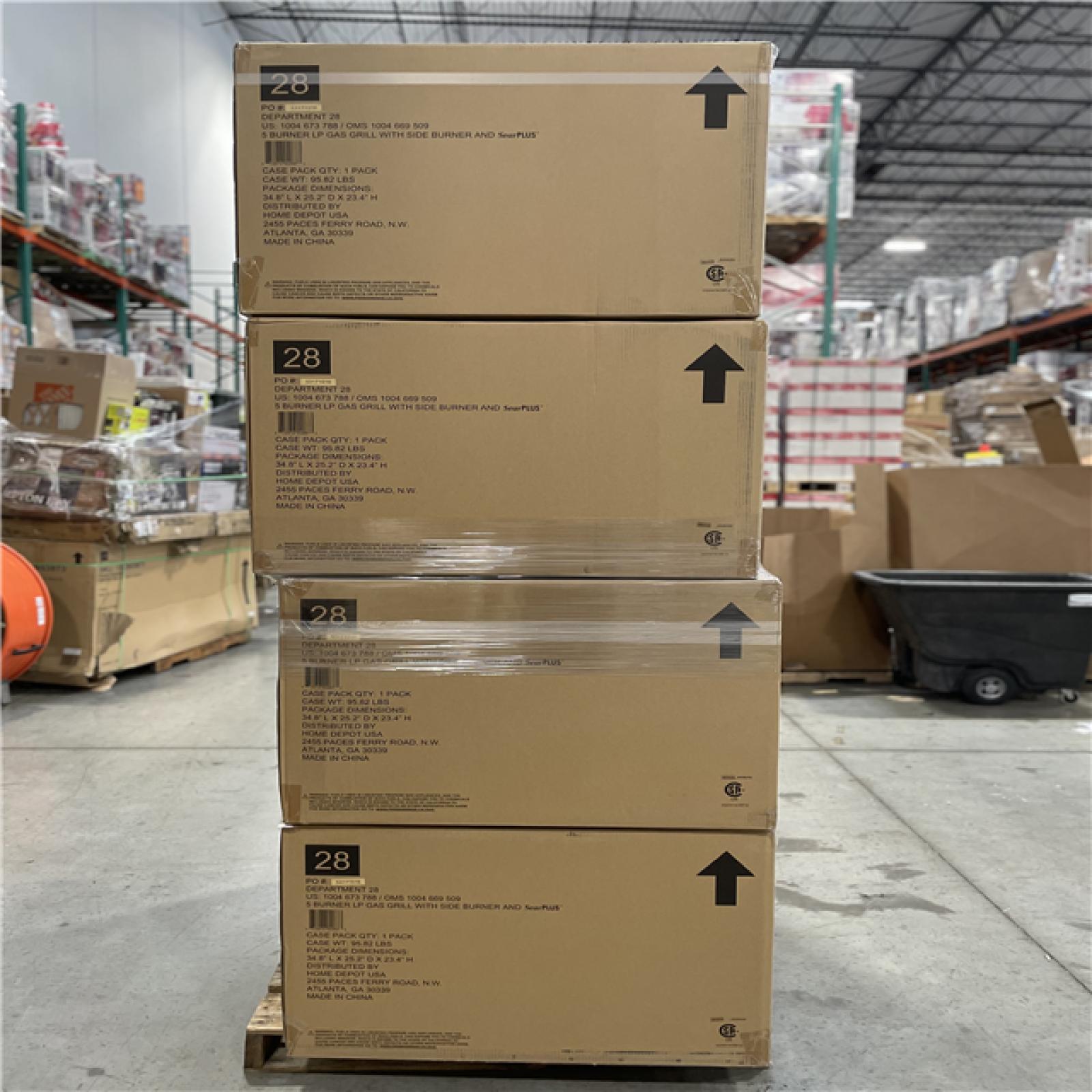 DALLAS LOCATION - Dyna-Glo 5-Burner Propane Gas Grill in Matte Black with TriVantage Multifunctional Cooking System PALLET-(8 UNITS)