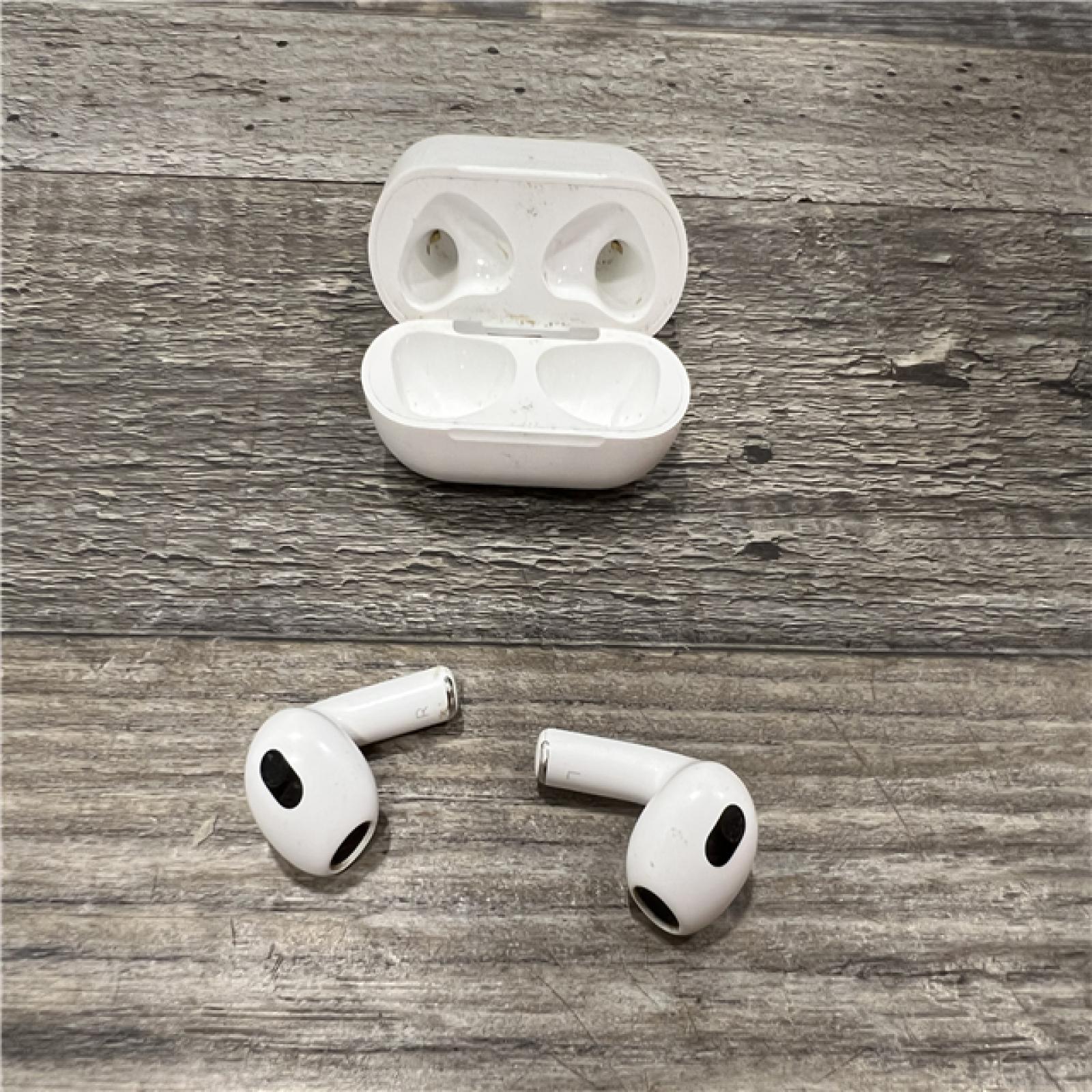AS-IS AirPods (3rd Generation) with Lightning Charging Case