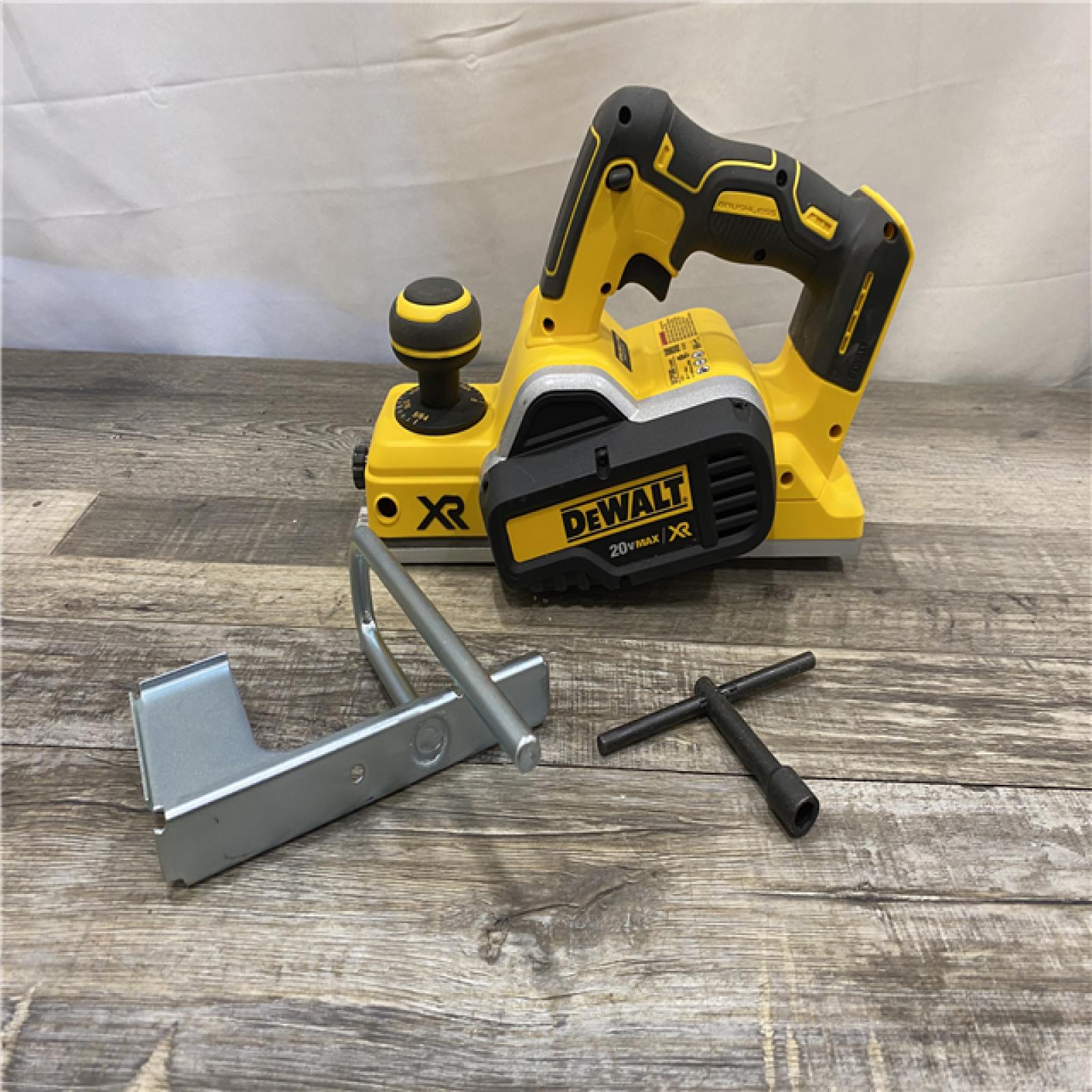 AS-IS DEWALT 20V MAX XR Cordless Brushless 3-1/4 in. Planer (Tool Only)