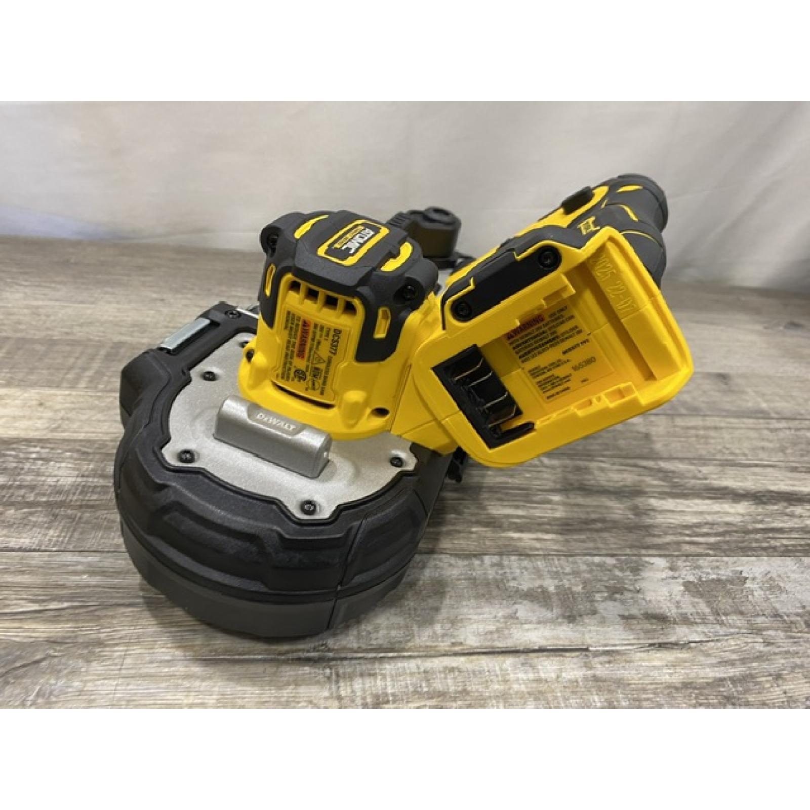 AS-IS DEWALT ATOMIC 20V MAX Cordless Brushless Compact 1-3/4 in. Bandsaw (Tool Only)