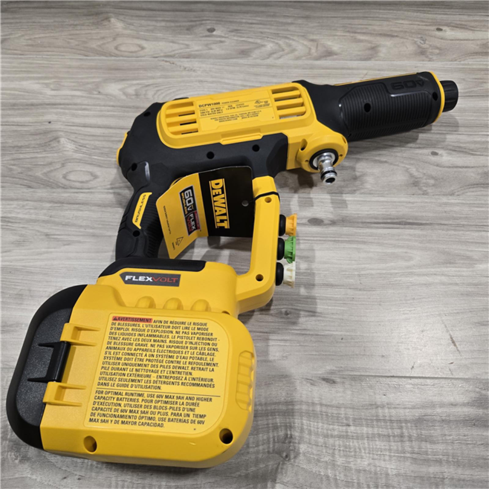 LIKE NEW! - DEWALT 60V MAX 1000 PSI Power Cleaner Kit