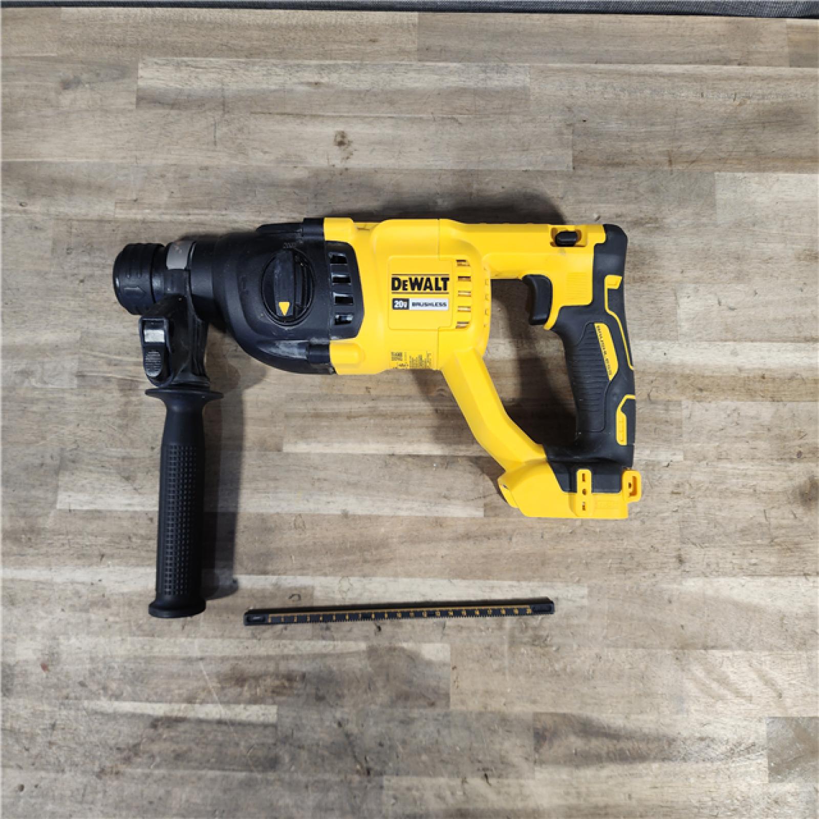 HOUSTON LOCATION - AS-IS DEWALT 20V MAX Cordless Brushless 1 in. SDS Plus D-Handle Concrete and Masonry Rotary Hammer (Tool Only)