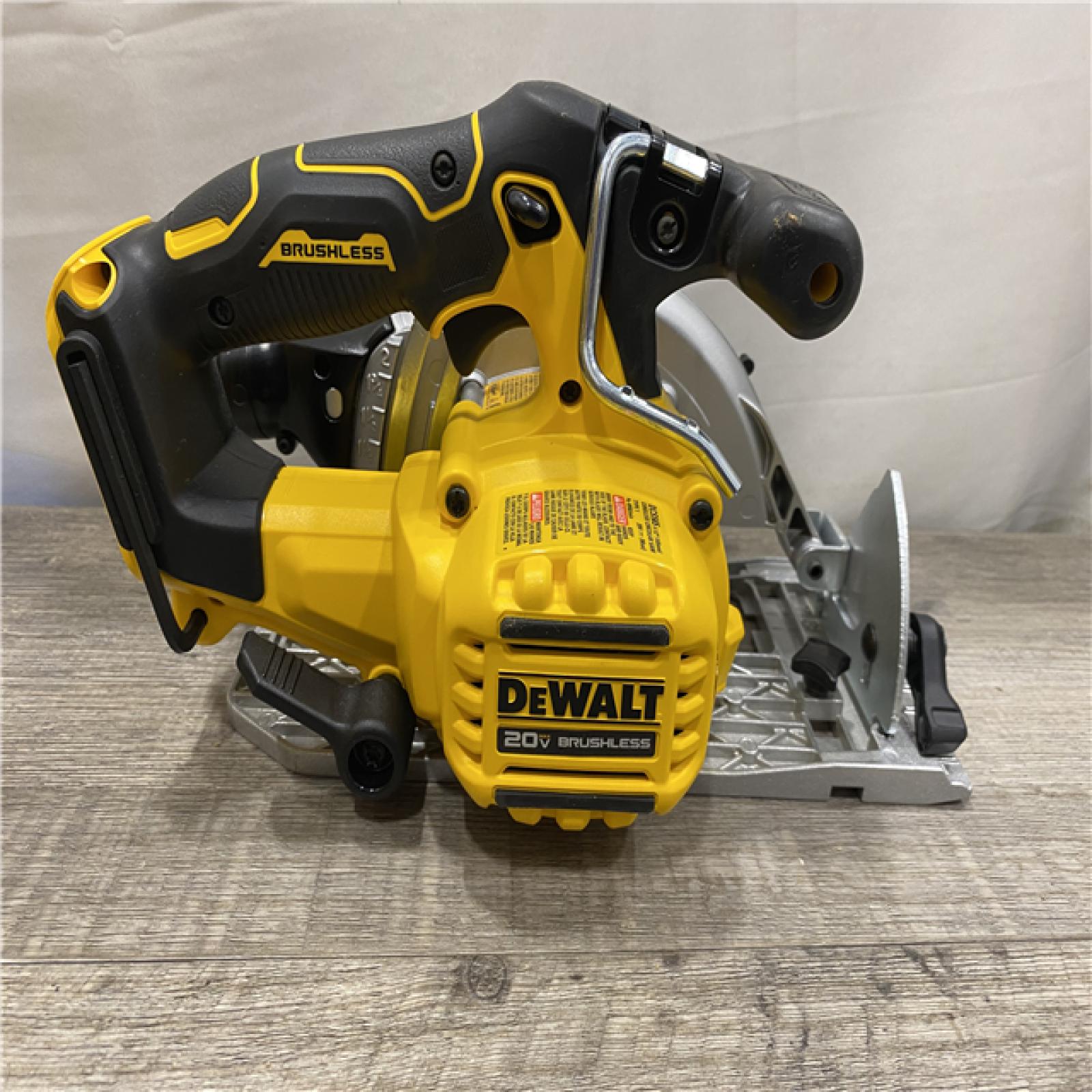 AS-IS DEWALT 20V MAX Cordless Brushless 6-1/2 in. Sidewinder Style Circular Saw (Tool Only)
