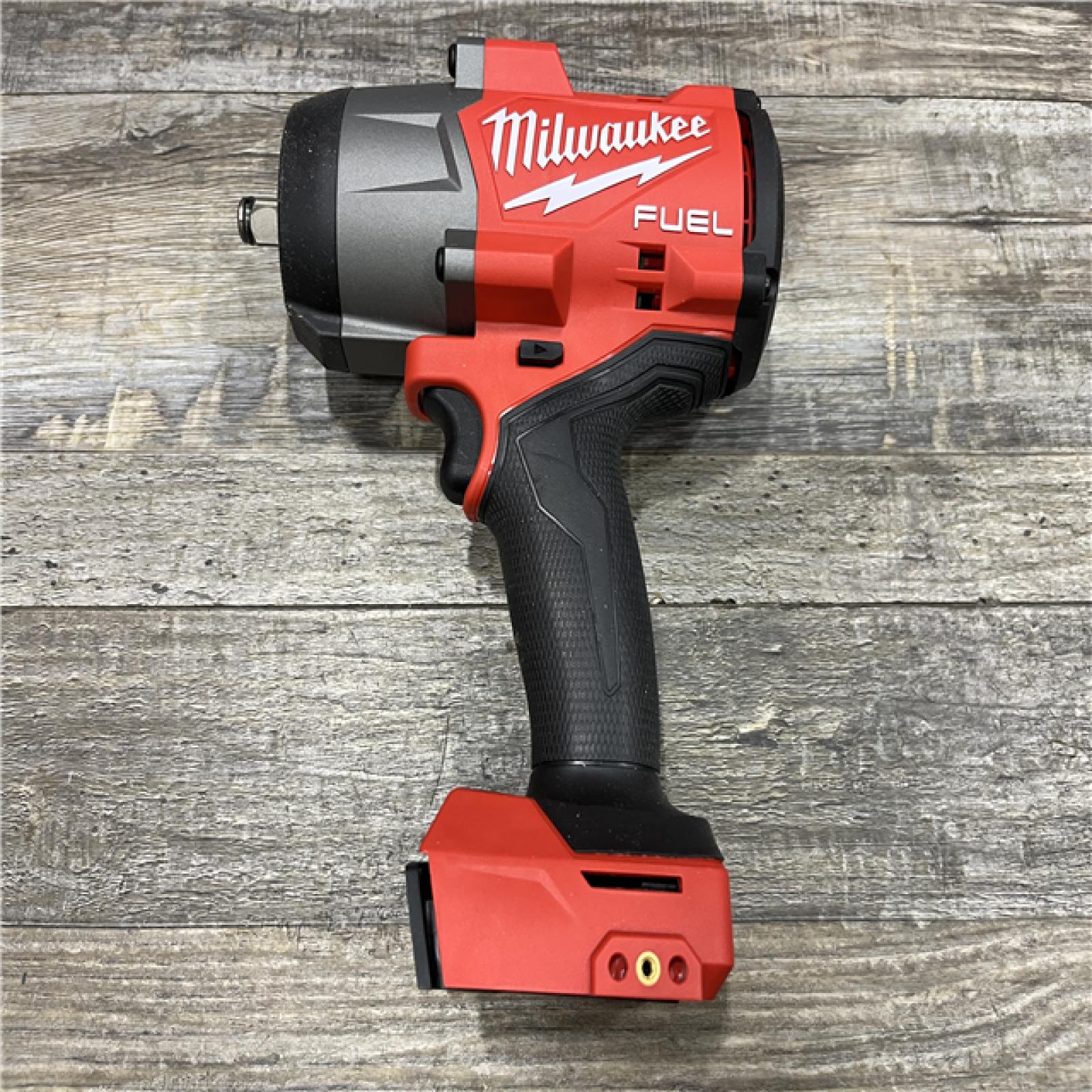 AS-IS Milwaukee FUEL 18V Lithium-Ion Brushless Cordless 1/2 in. Impact Wrench w/Friction Ring Kit