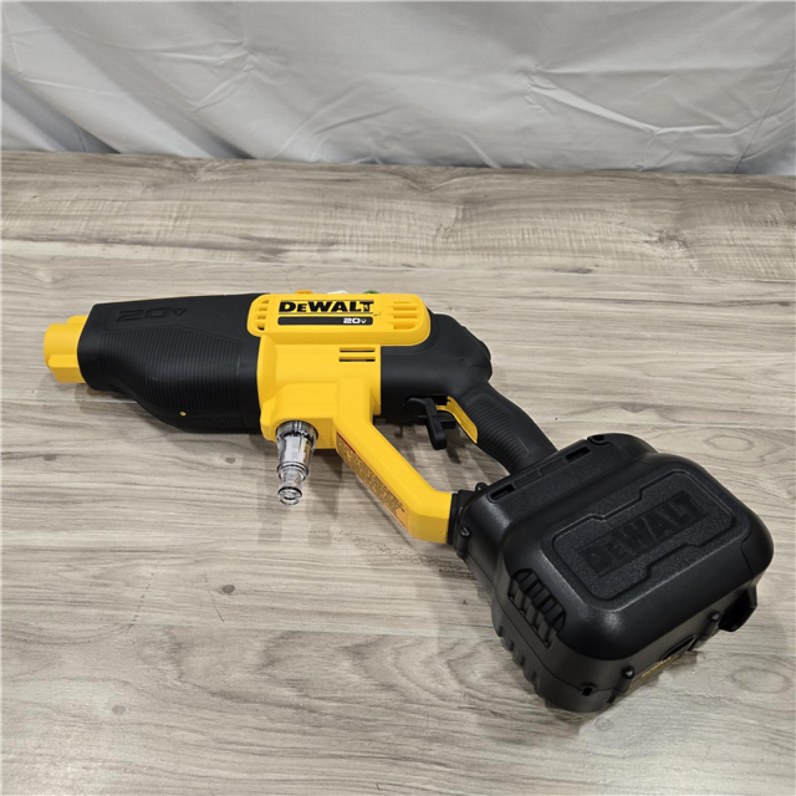 GOOD! - Dewalt 20V 550 PSI Cordless Power Cleaner Kit