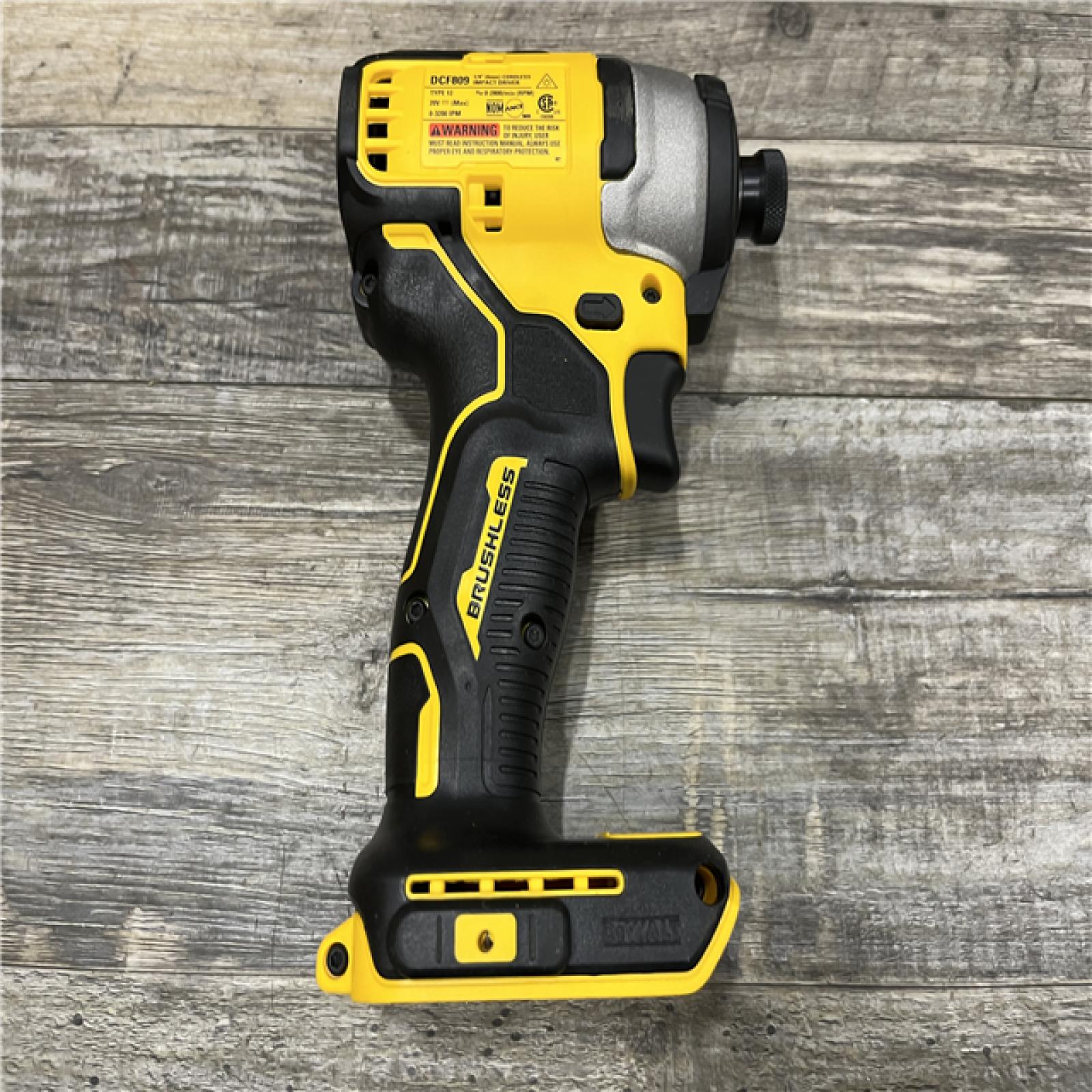 AS-IS DEWALT Atomic 20V Max Lithium-Ion Brushless Cordless Compact 1/4 in. Impact Driver Kit