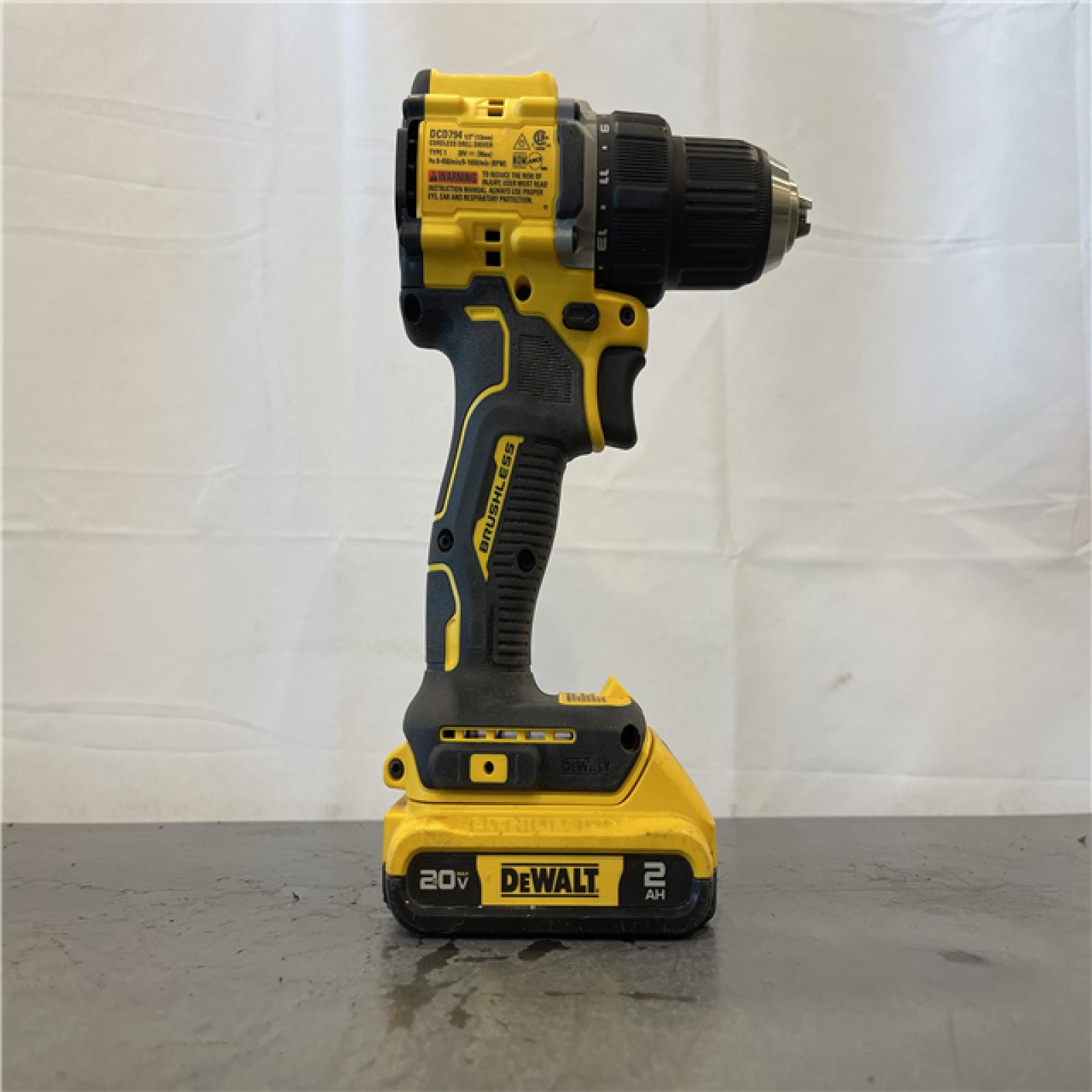 AS-IS - DEWALT ATOMIC 20-Volt Lithium-Ion Cordless Compact 1/2 in. Drill/Driver Kit