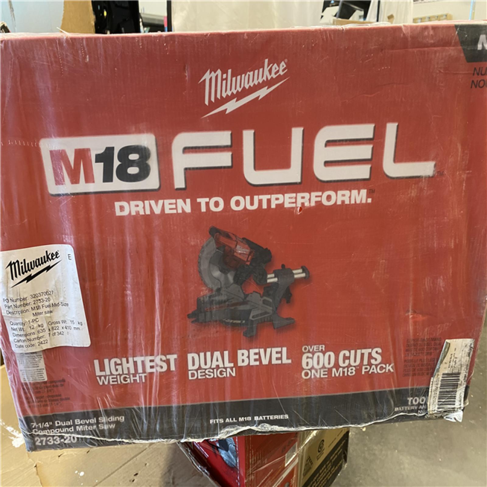NEW Milwaukee 2733-20 M18 Fuel 7-1/4 Dual Bevel Sliding Compound Miter Saw, Tool Only