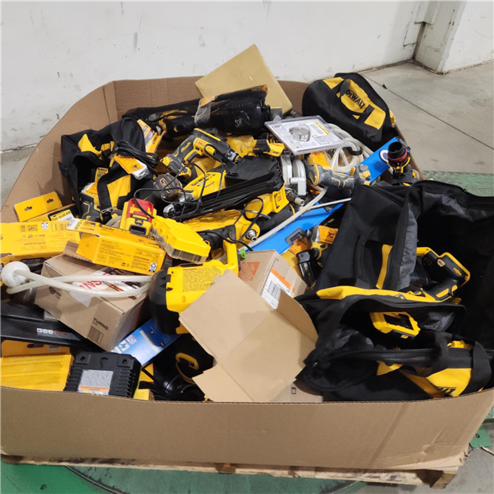 Dallas Location - As-Is DEWALT Tool Pallet