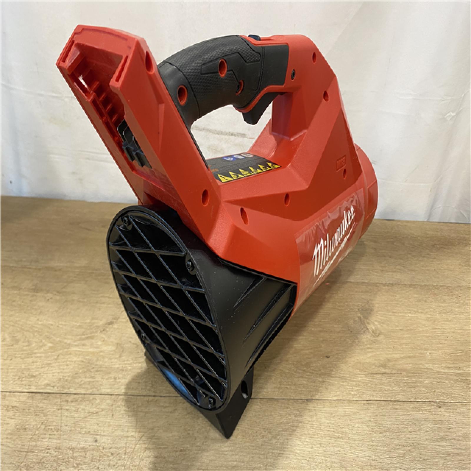 AS-IS Milwaukee FUEL 120 MPH 500 CFM 18V Brushless Cordless Battery Powered Leaf Blower Kit