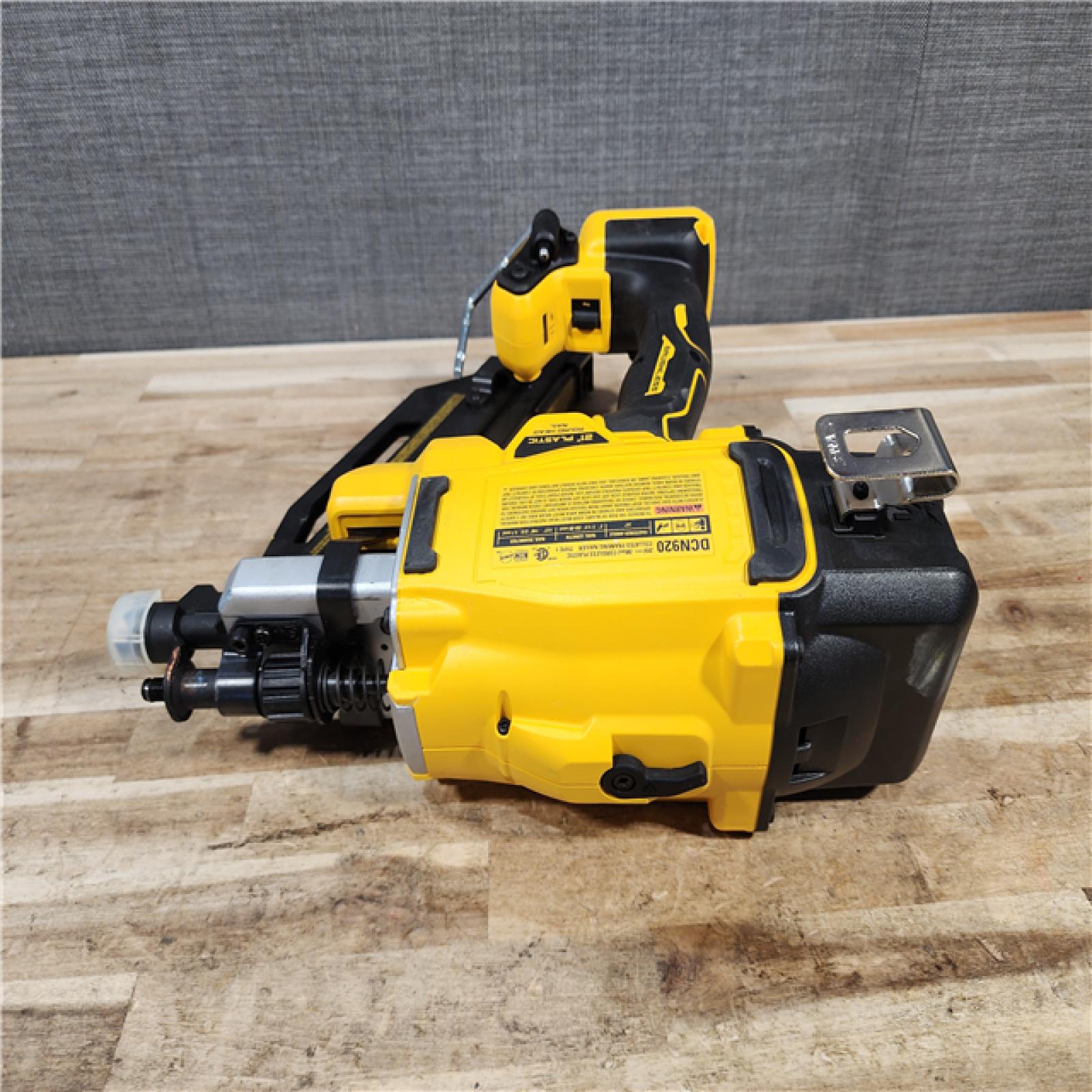 HOUSTON LOCATION - AS-IS DEWALT 20-Volt 21° Cordless Framing Nailer (Tool-Only)