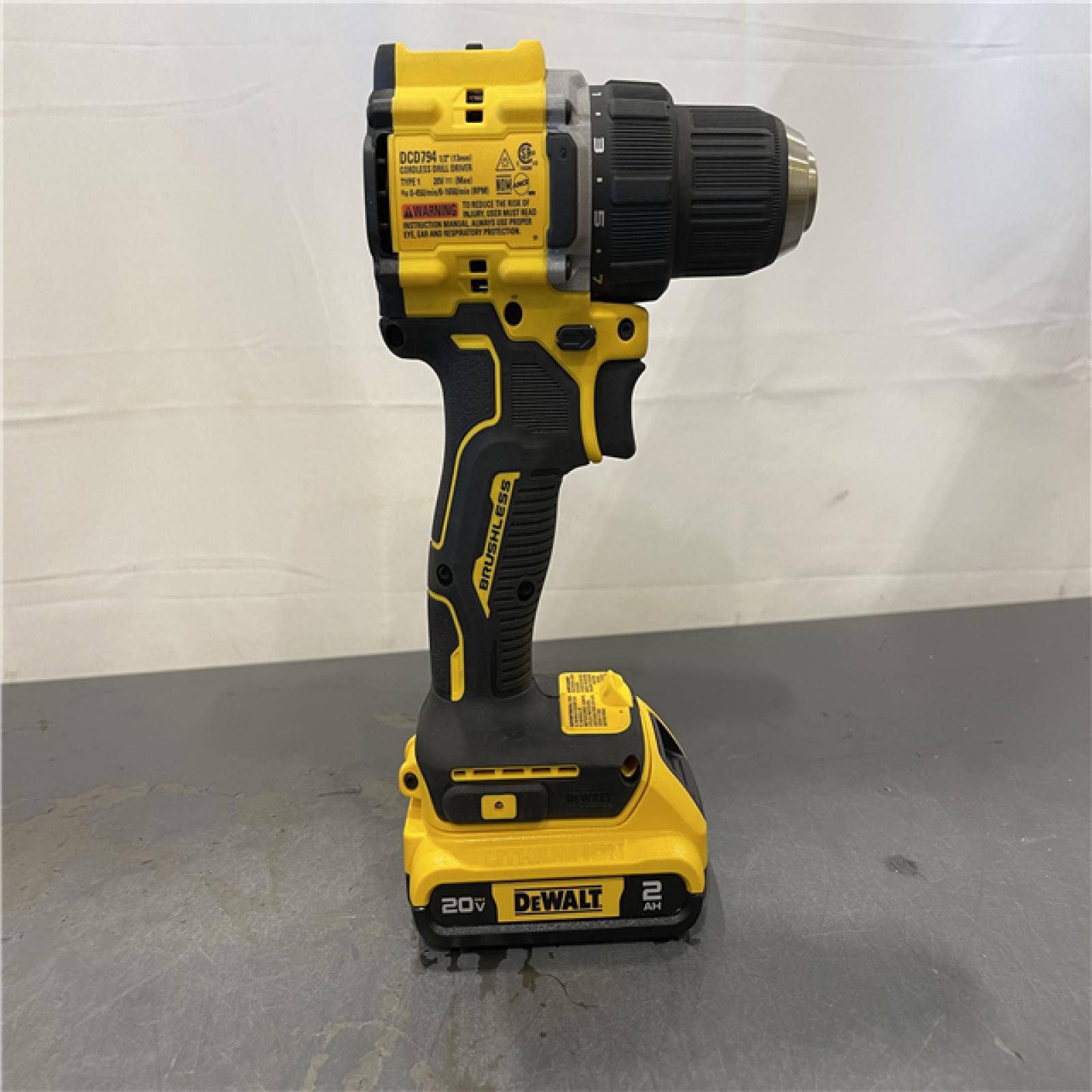 AS-IS - DEWALT ATOMIC 20-Volt Lithium-Ion Cordless Compact 1/2 in. Drill/Driver Kit